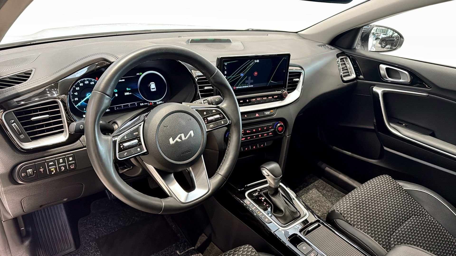 Kia XCeed Plug-in Hybrid DCT, 141hk, 2023