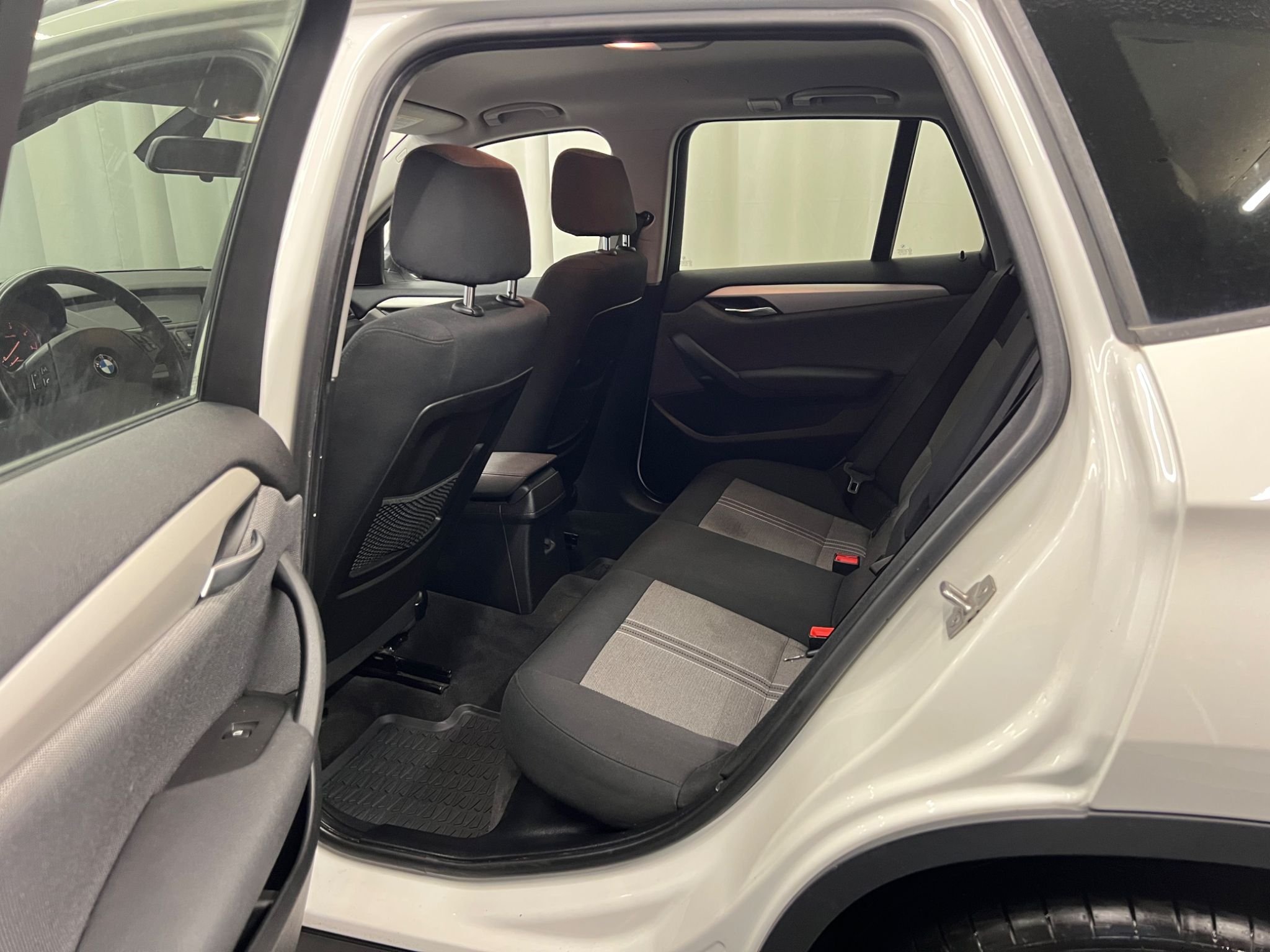 BMW X1 xDrive20d Steptronic, 6-trinn, 177hk, 2012