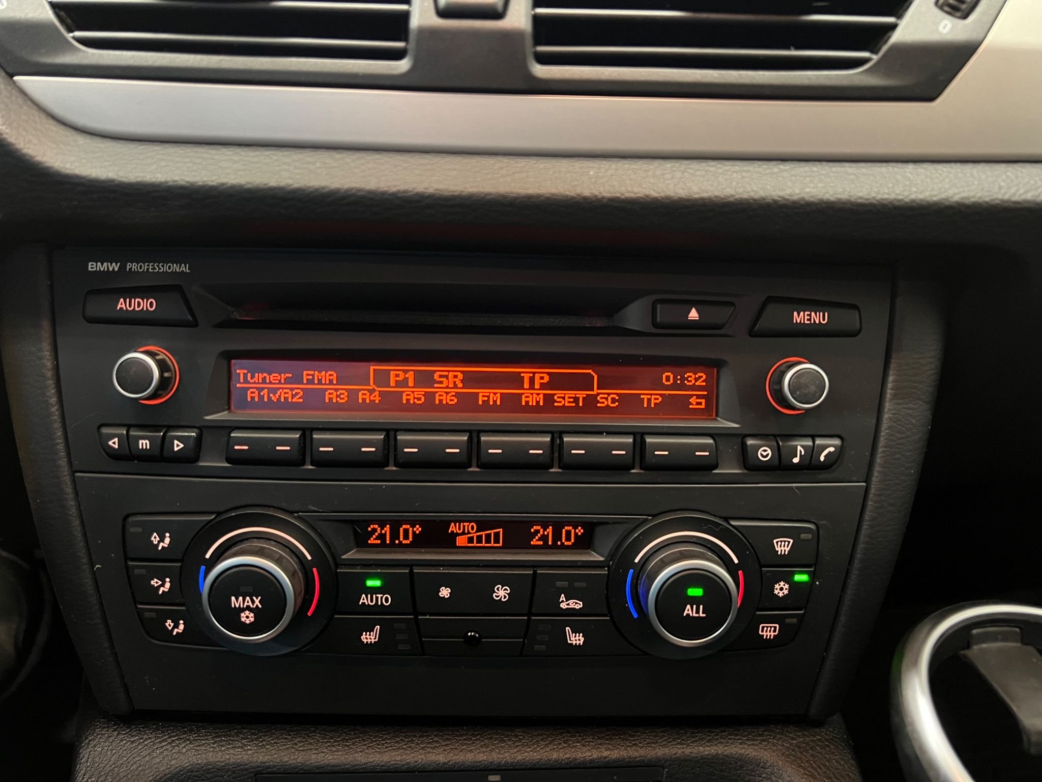 BMW X1 xDrive20d Steptronic, 6-trinn, 177hk, 2012