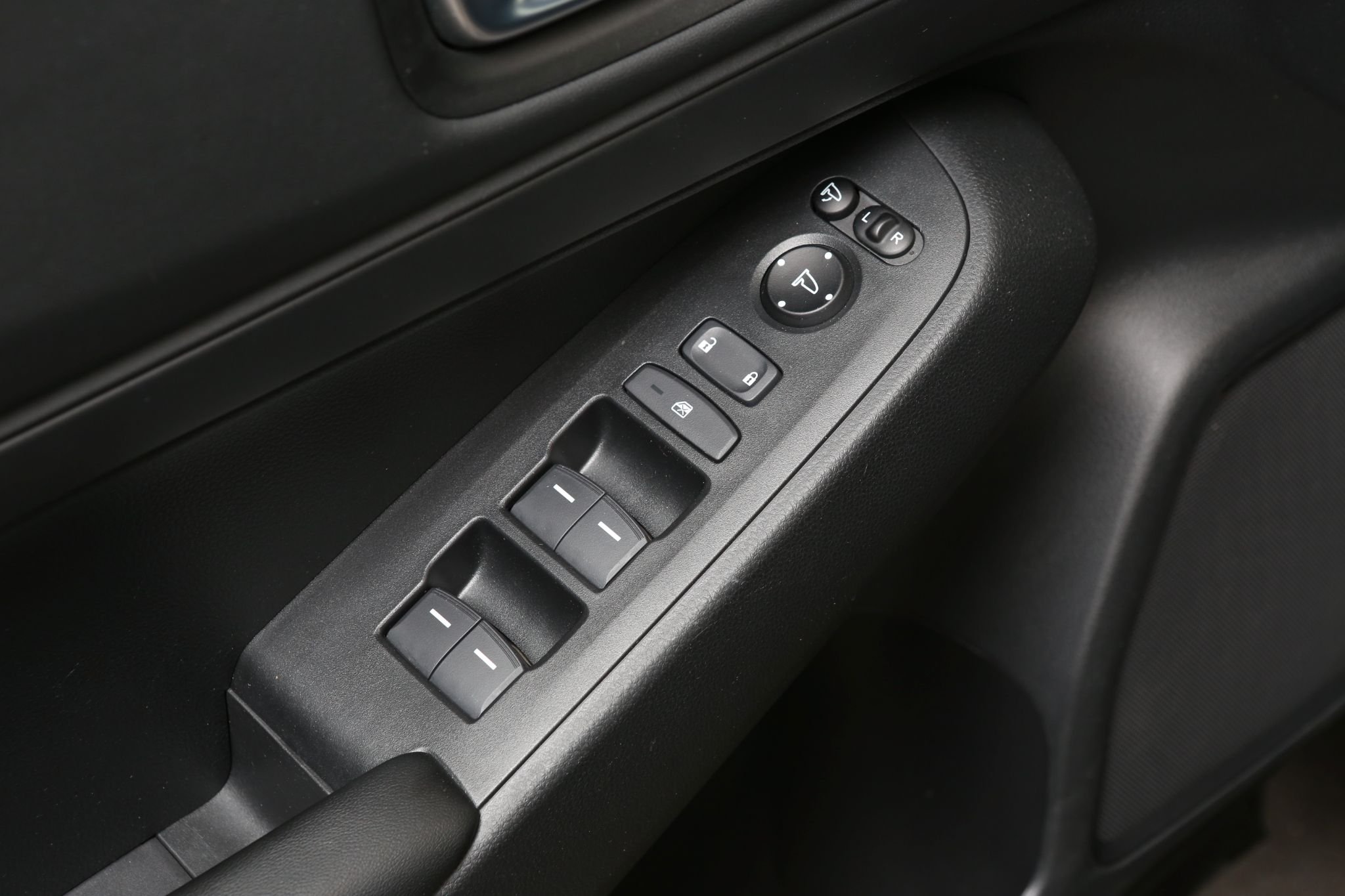 Honda HR-V e:HEV 1.5 i-MMD e-CVT, 146hp, 2024