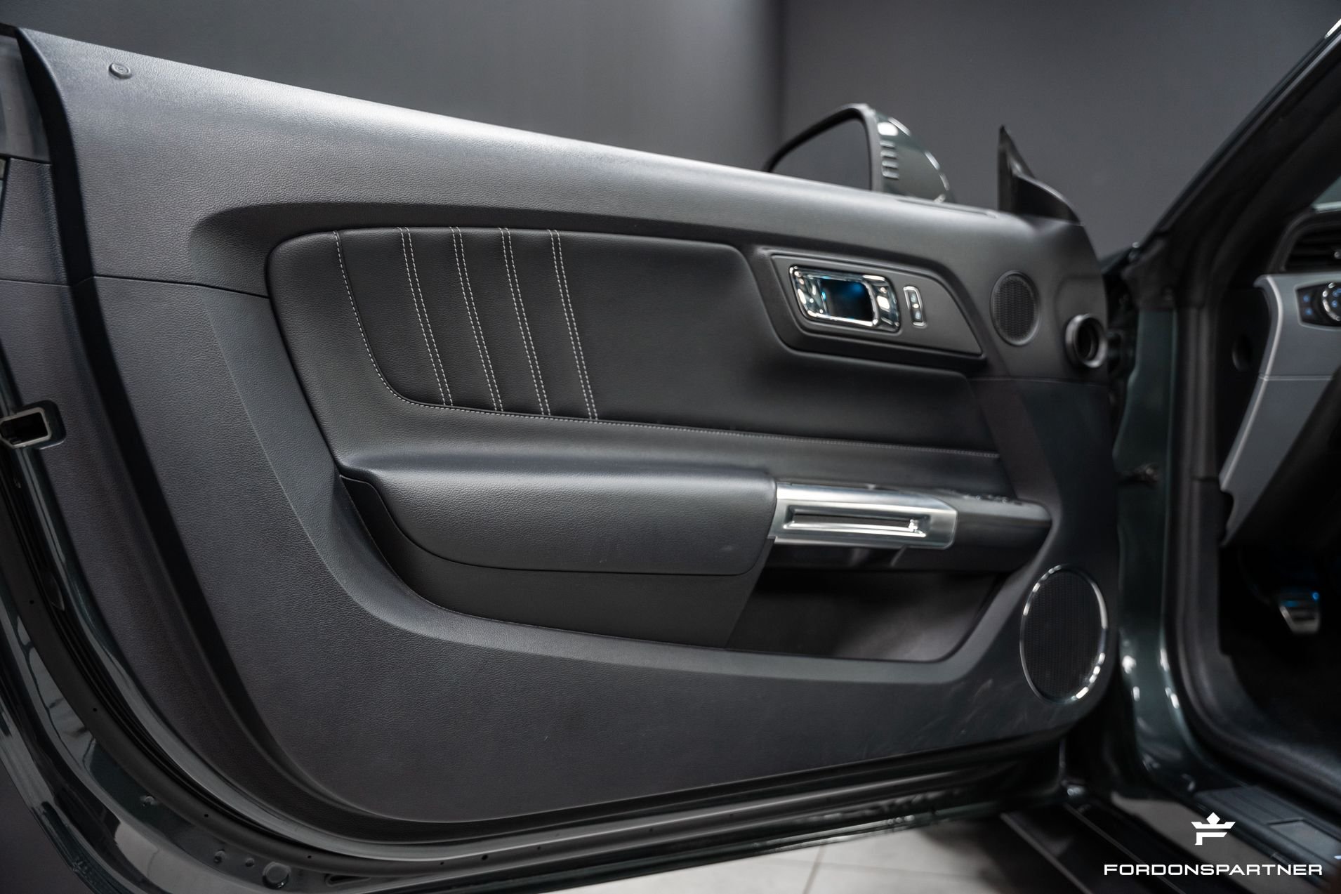 Ford Mustang GT Manual, 421hp, 2016