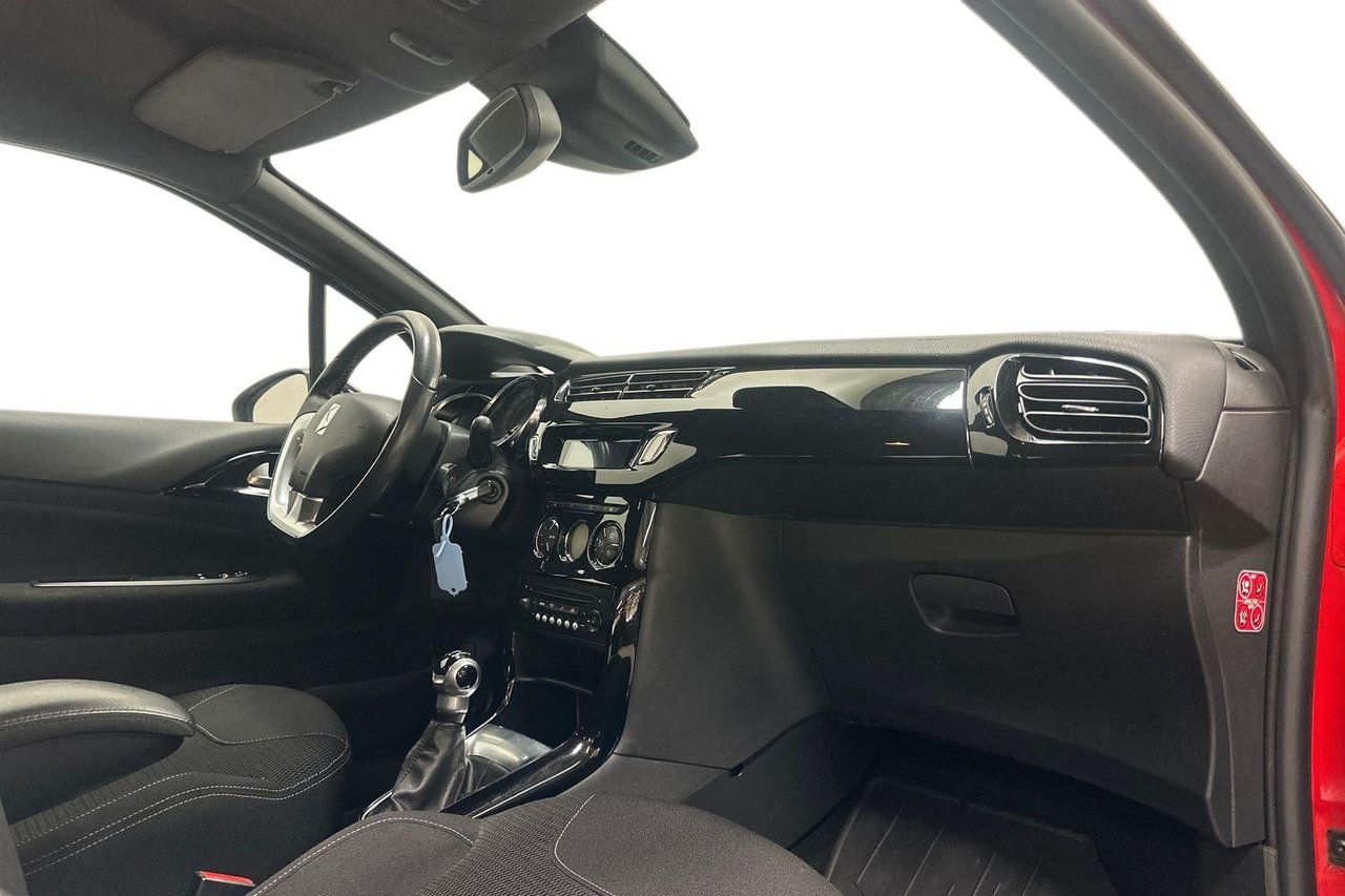 DS 3 1.2 VTi Manual, 82hp, 2016