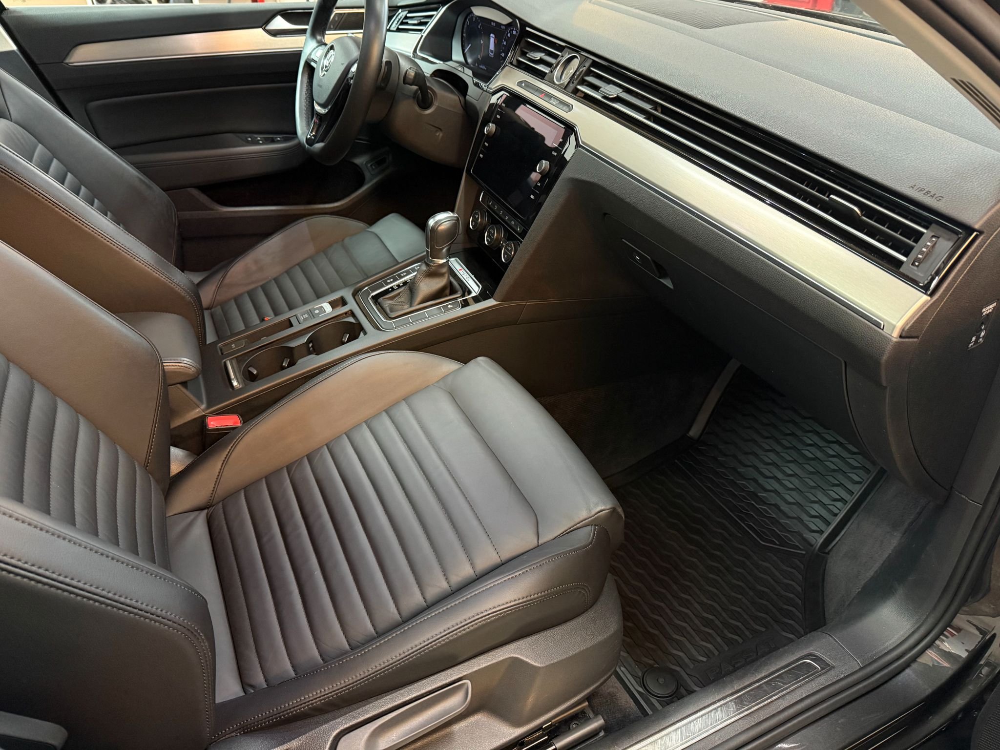 Volkswagen Passat Variant 2.0 TDI DPF SCR 4Motion DSG Sequential, 190hp, 2018