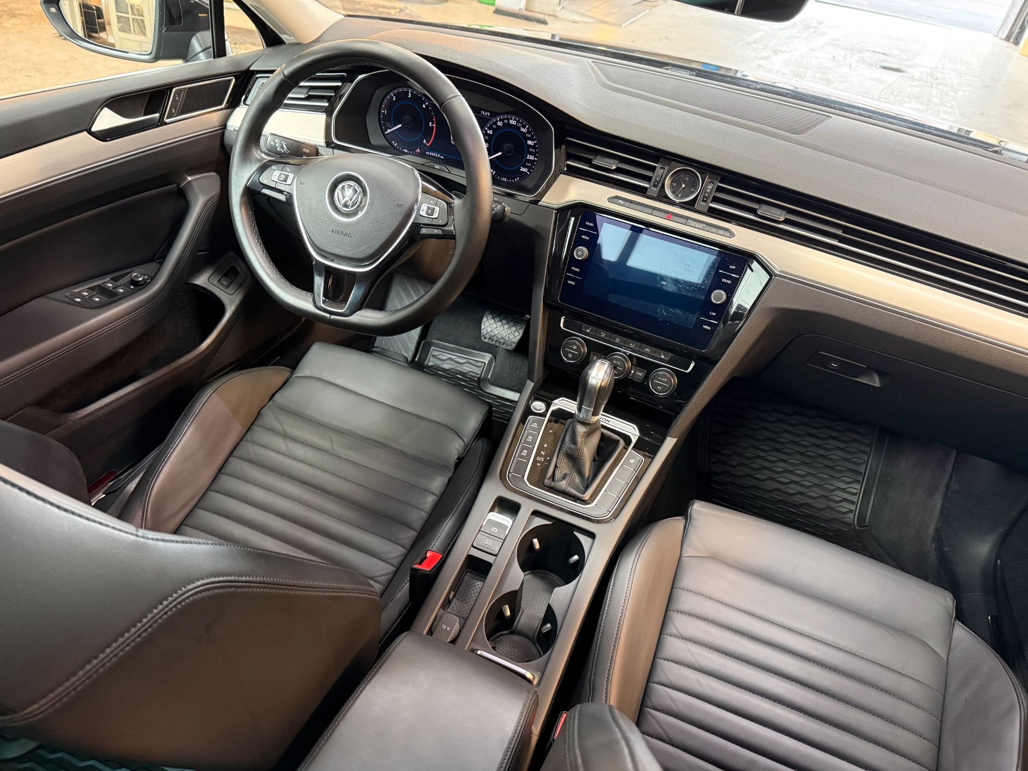 Volkswagen Passat Variant 2.0 TDI DPF SCR 4Motion DSG Sequential, 190hp, 2018