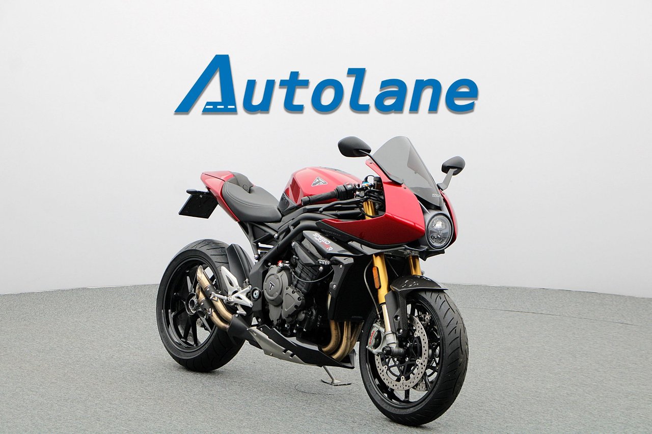 Triumph Speed Triple 1200 RR ...