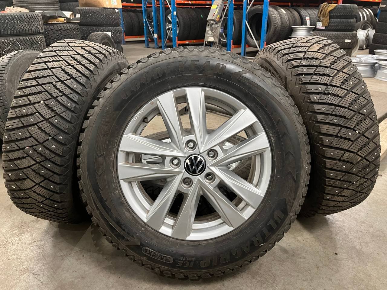 Vw Transporter däck & fälgar ...