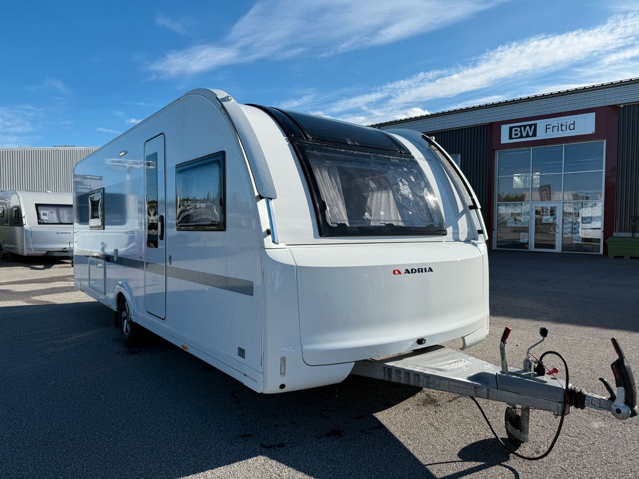 Adria Adora 613 UT Queenbed -...