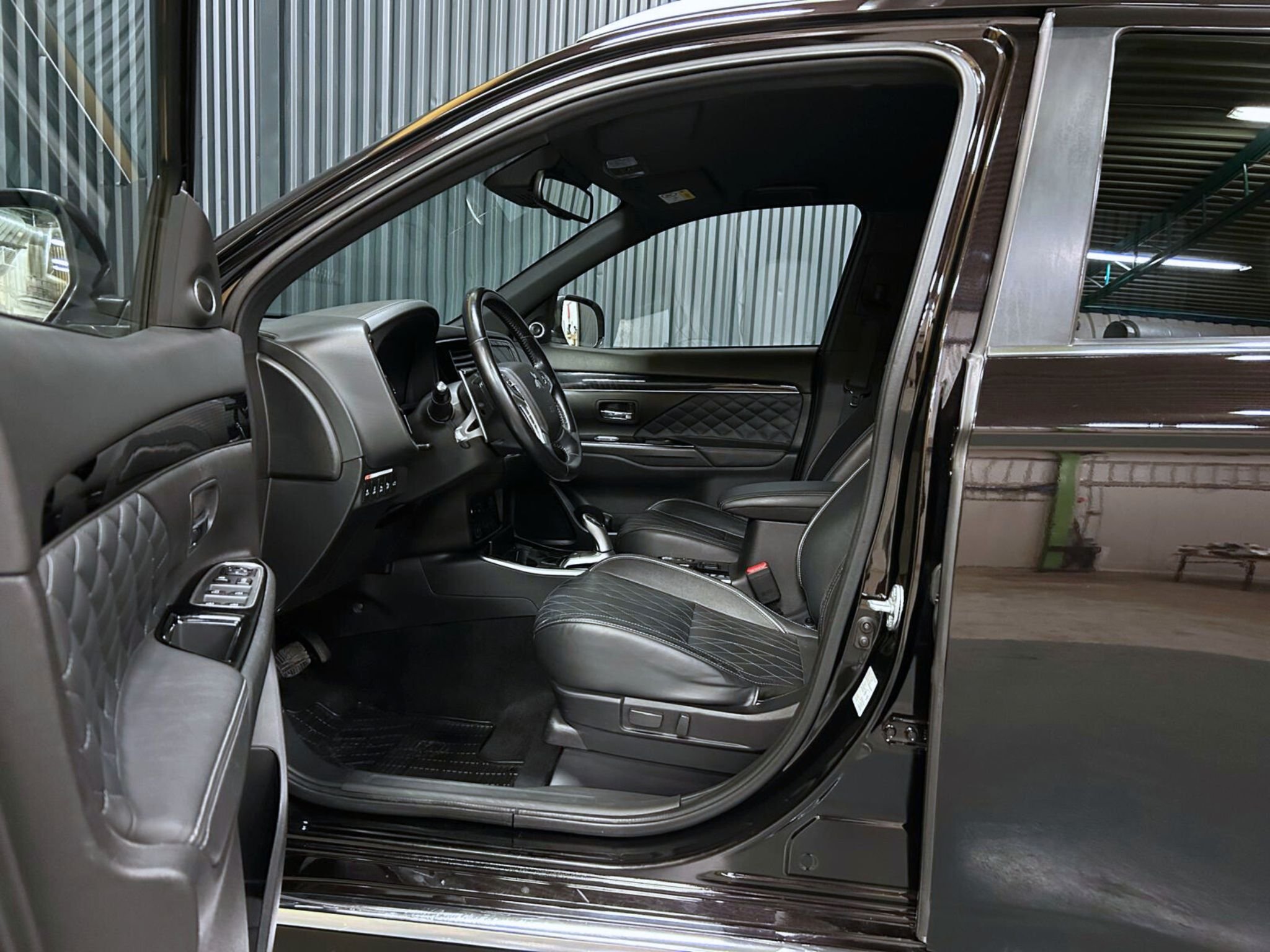 Mitsubishi Outlander PHEV CVT, 224hp, 2019