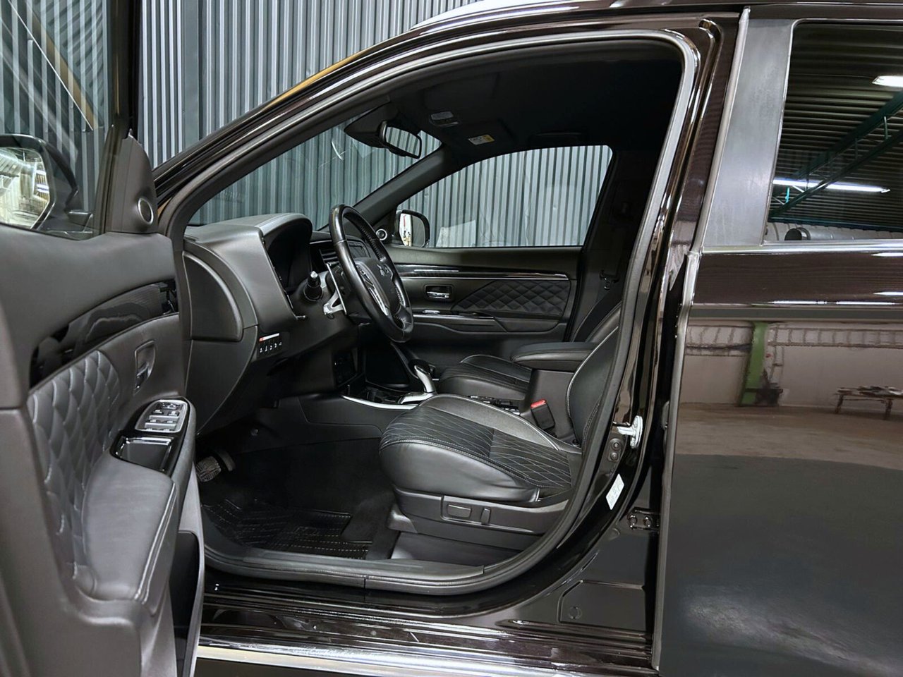 Mitsubishi Outlander PHEV CVT, 224hp, 2019