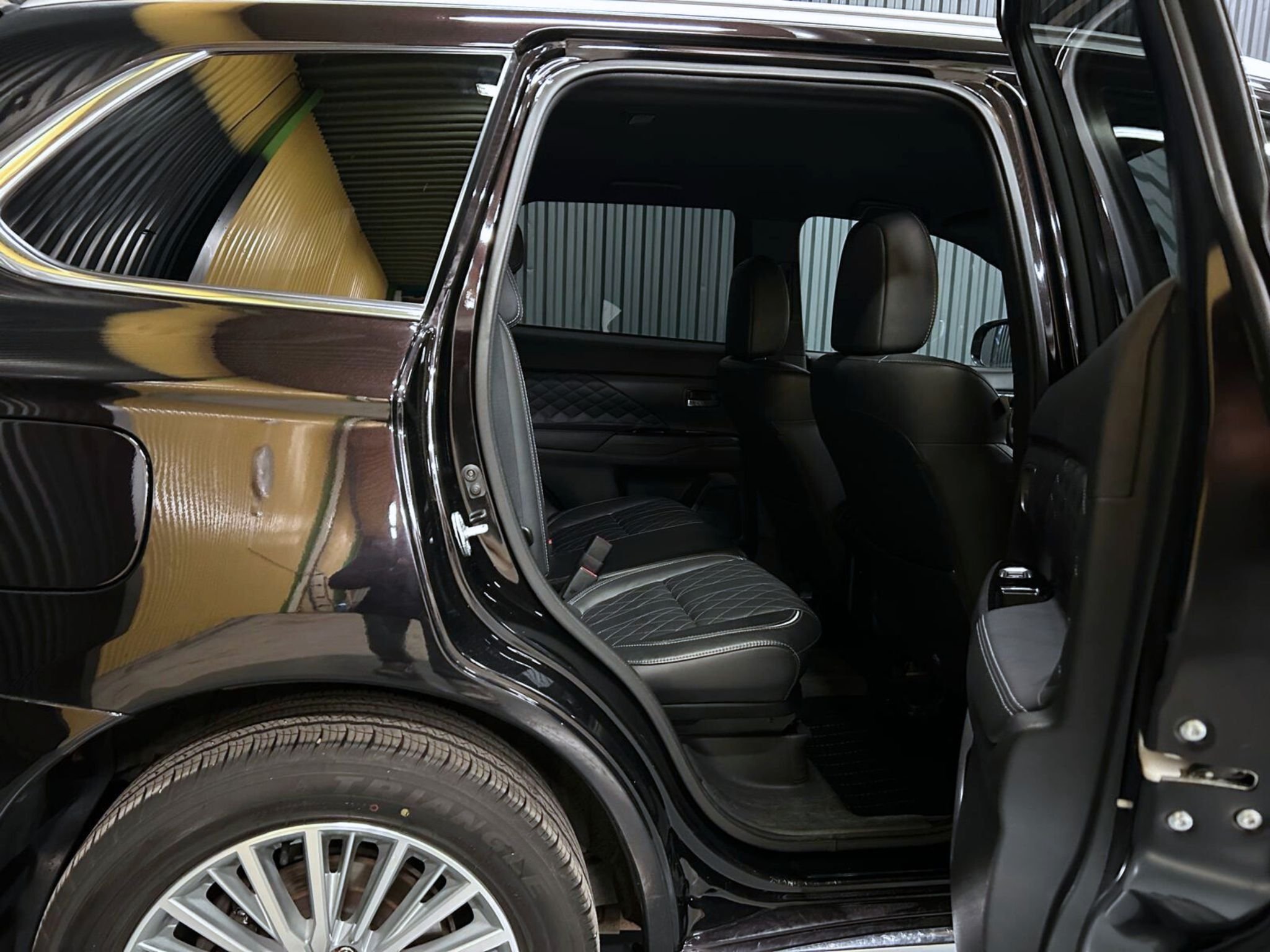 Mitsubishi Outlander PHEV CVT, 224hp, 2019