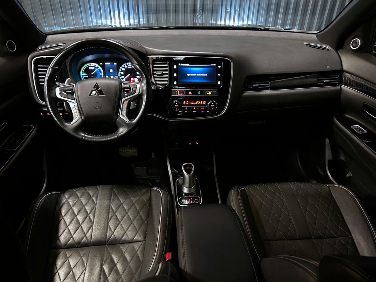 Mitsubishi Outlander PHEV CVT, 224hp, 2019