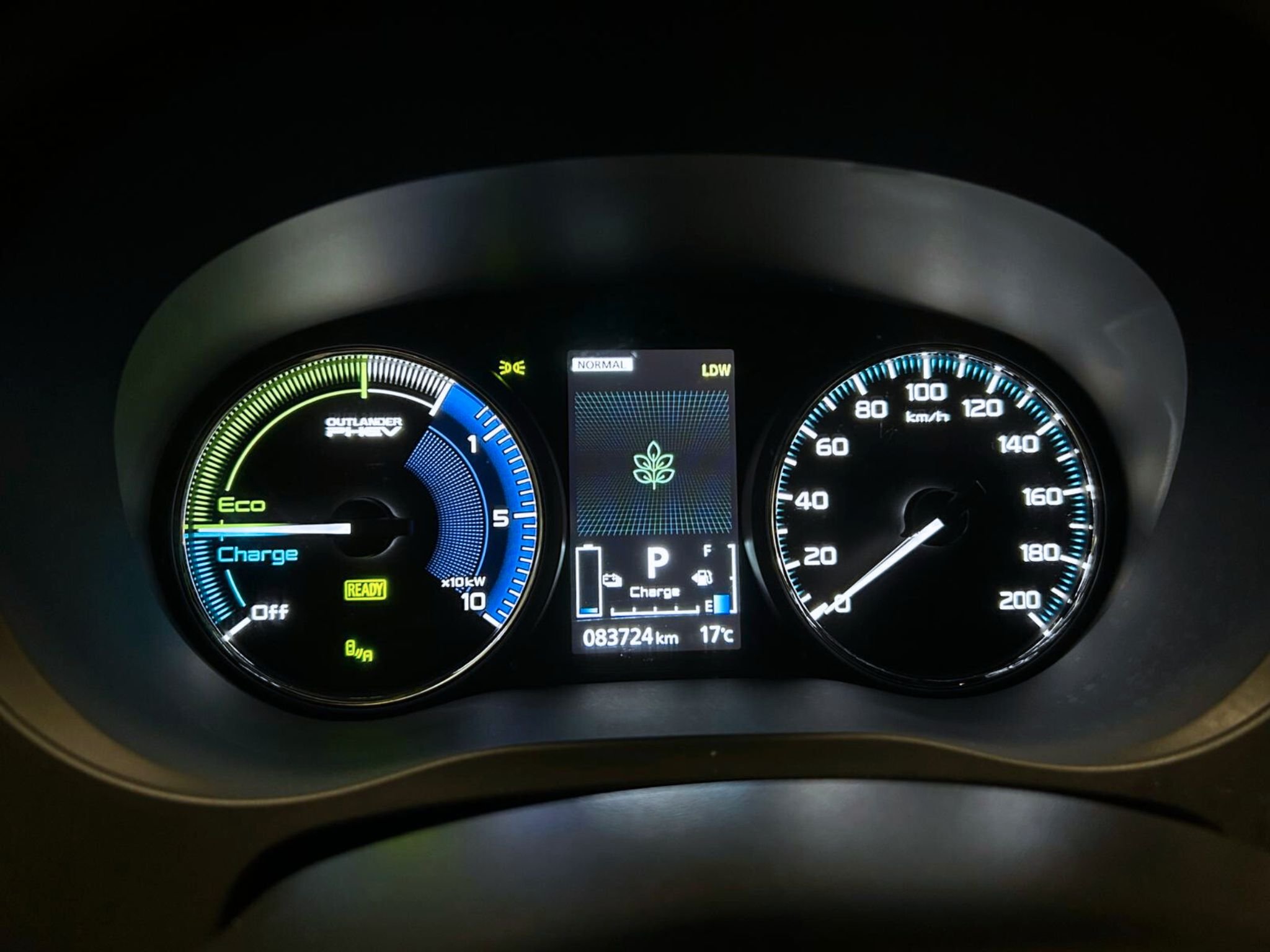 Mitsubishi Outlander PHEV CVT, 224hp, 2019