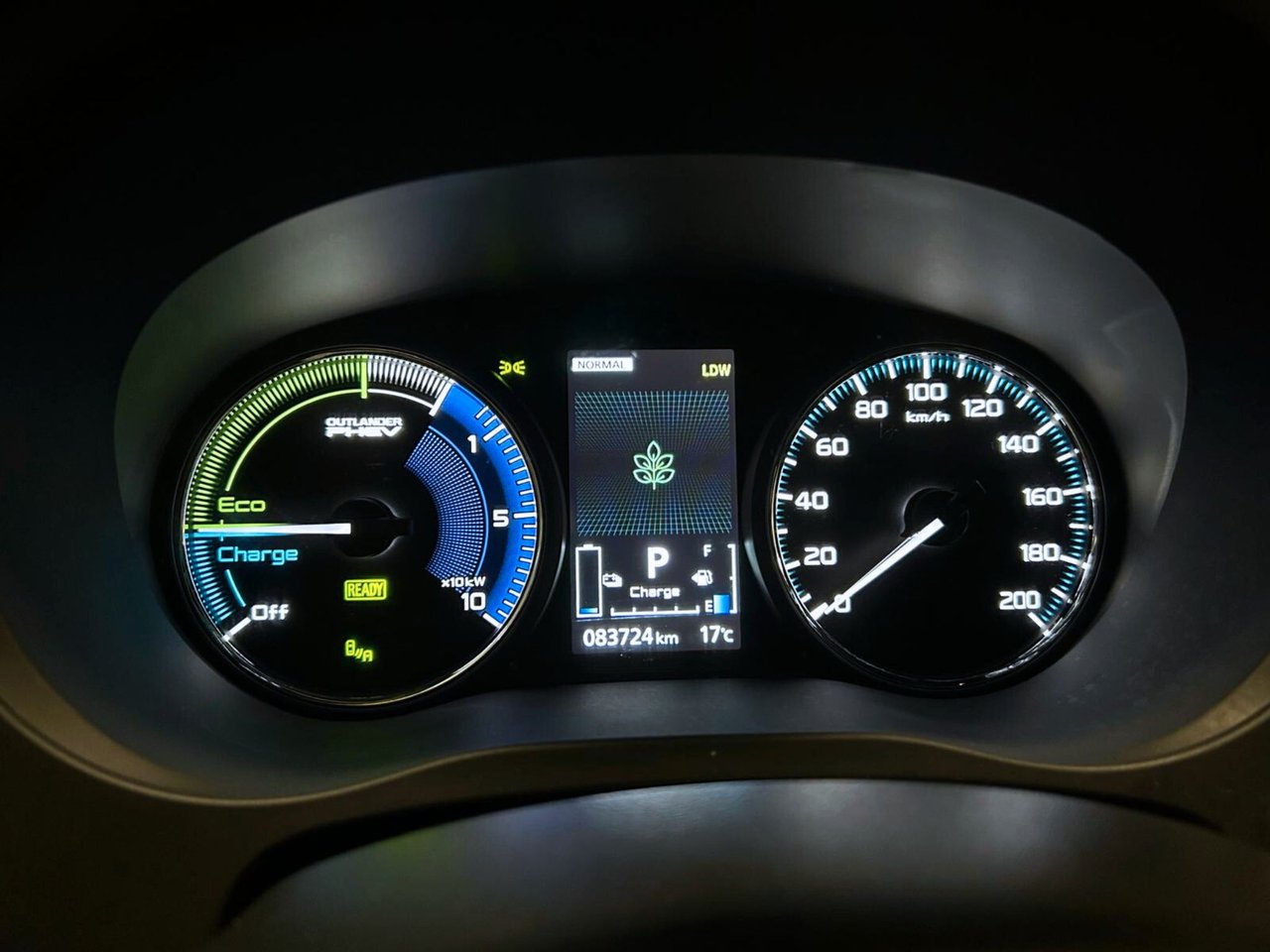 Mitsubishi Outlander PHEV CVT, 224hp, 2019