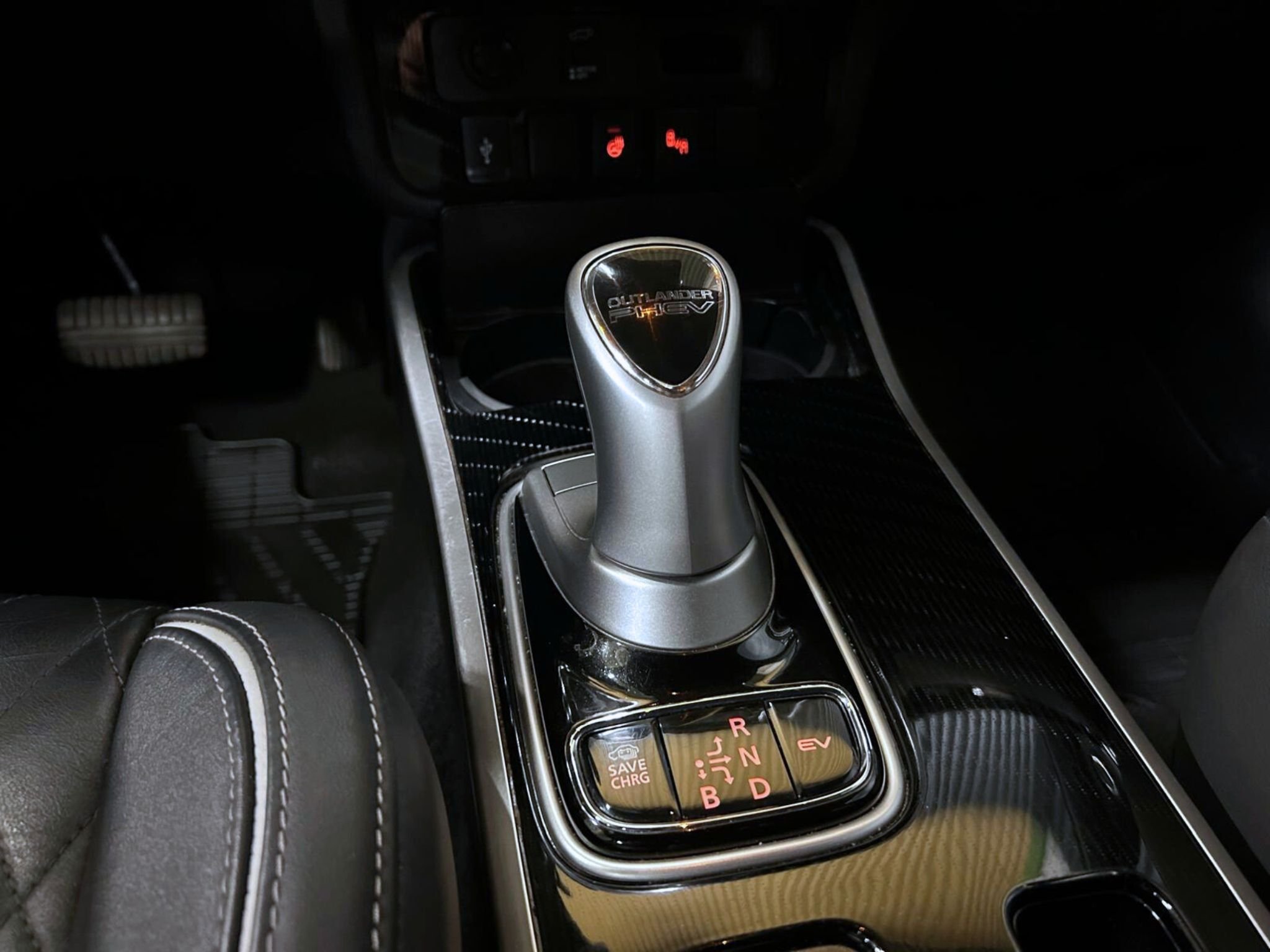 Mitsubishi Outlander PHEV CVT, 224hp, 2019