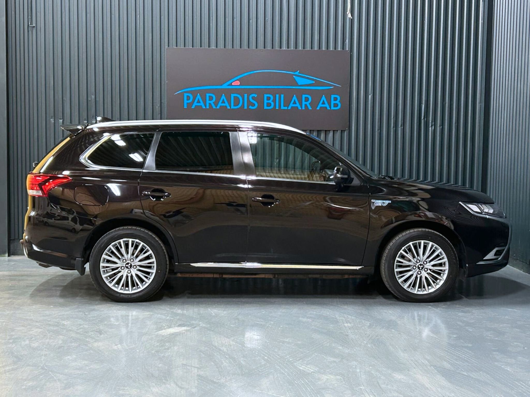 Mitsubishi Outlander PHEV CVT, 224hp, 2019