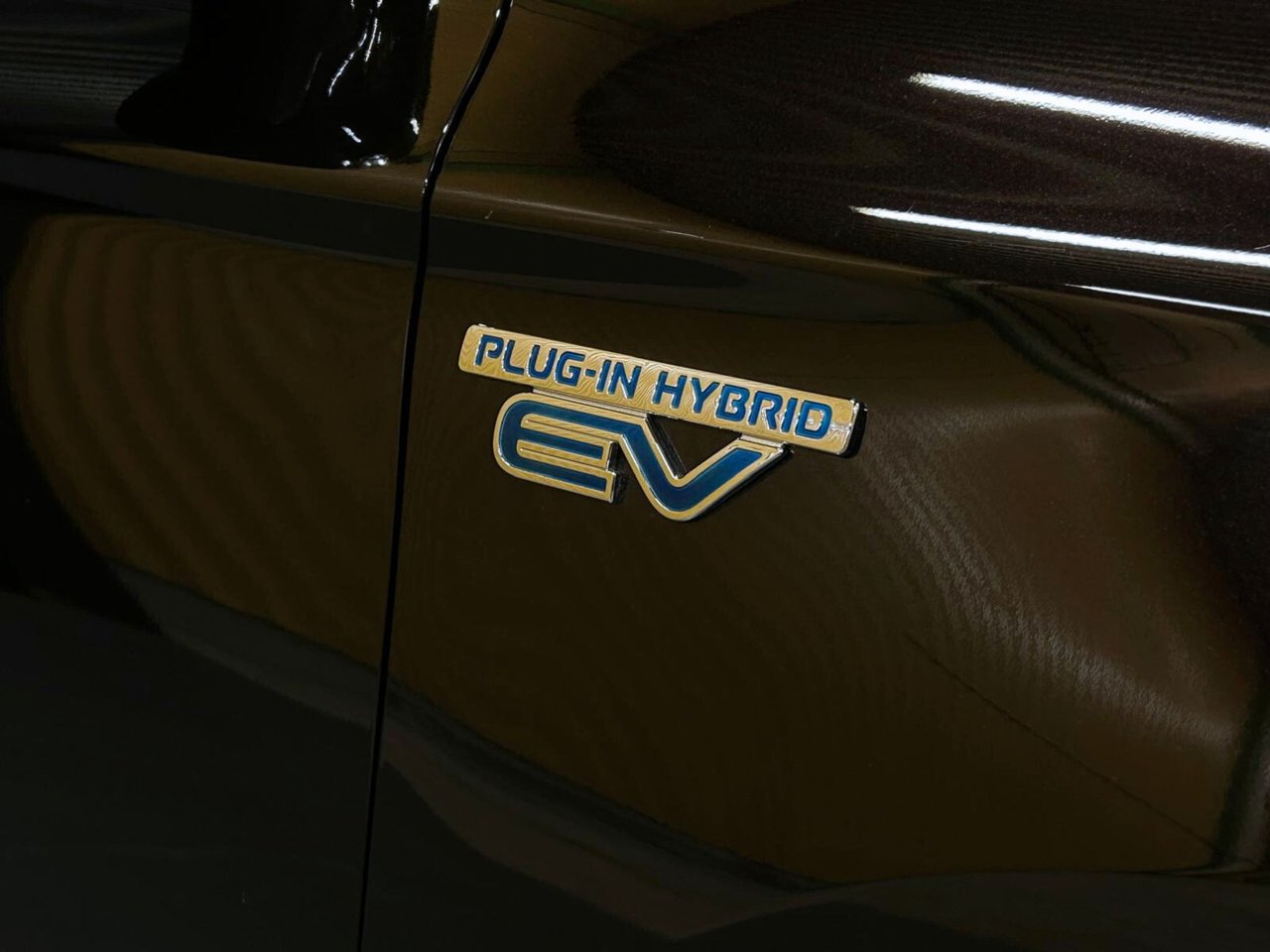 Mitsubishi Outlander PHEV CVT, 224hp, 2019