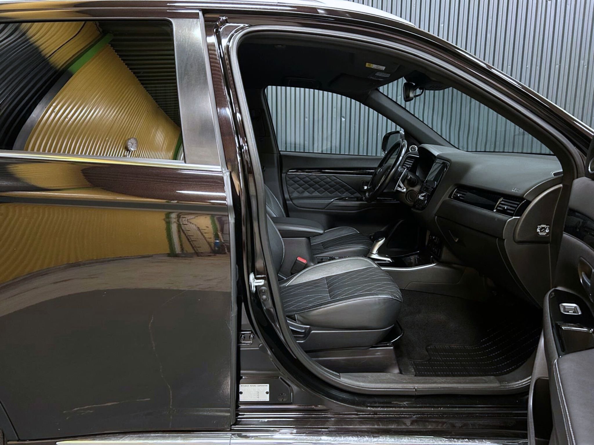 Mitsubishi Outlander PHEV CVT, 224hp, 2019