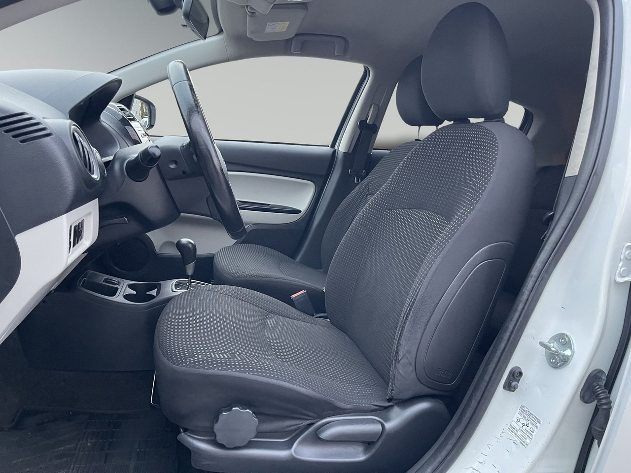 Mitsubishi Space Star 1.2 MIVEC ClearTec INVECS-III CVT, 80hk, 2015