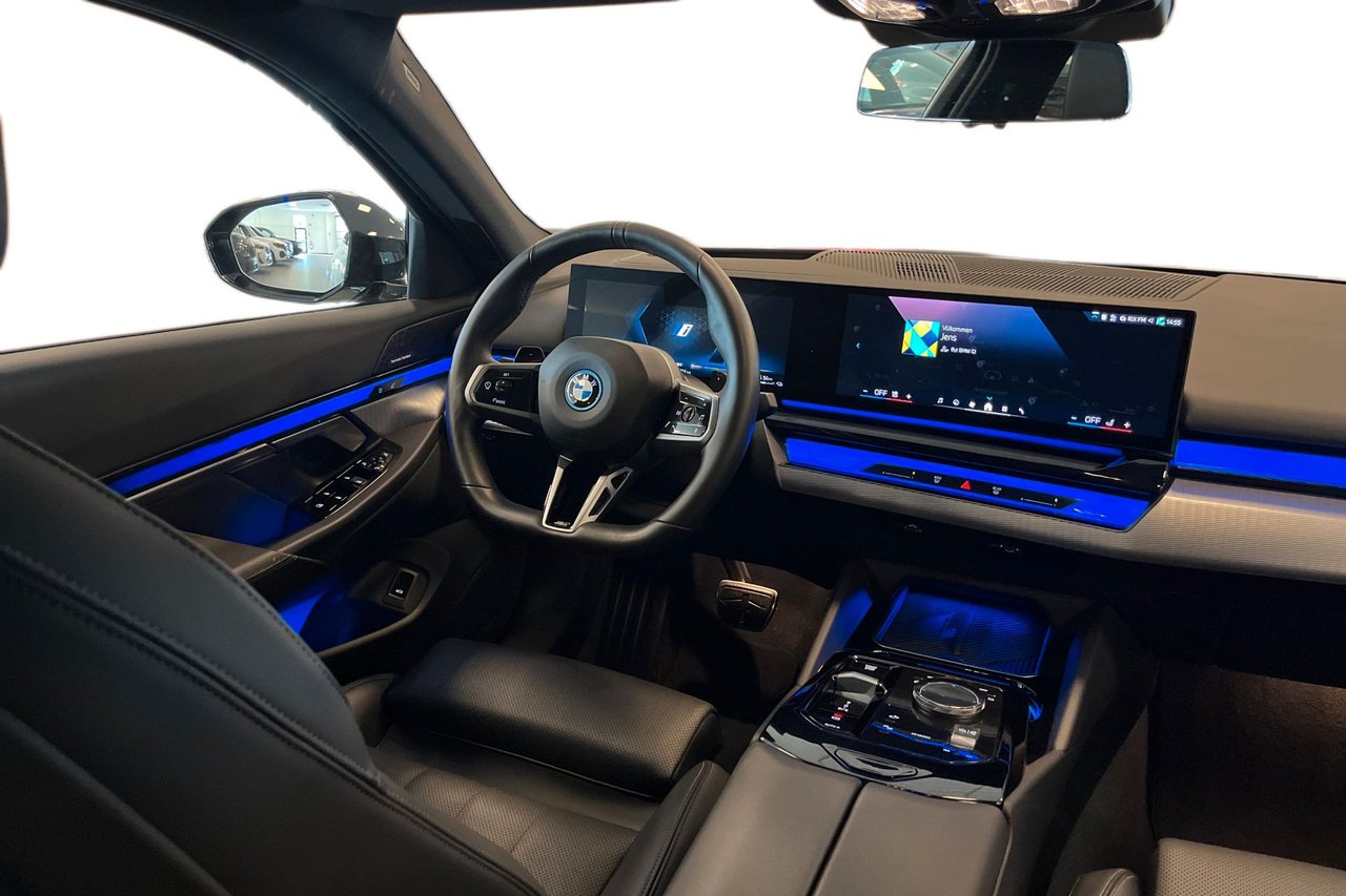 BMW 530e xDrive Steptronic, 8-trinn, 299ps, 2025