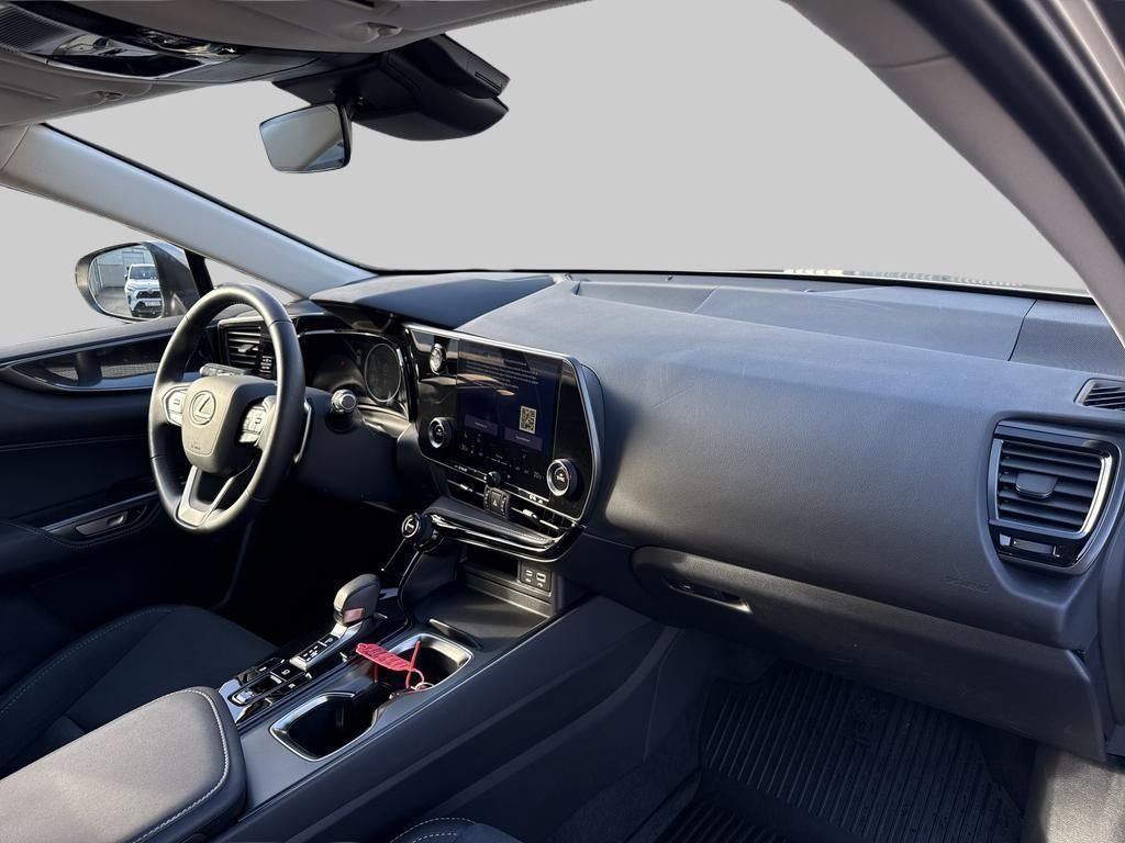 Lexus NX 350h E-CVT, 242hk, 2024