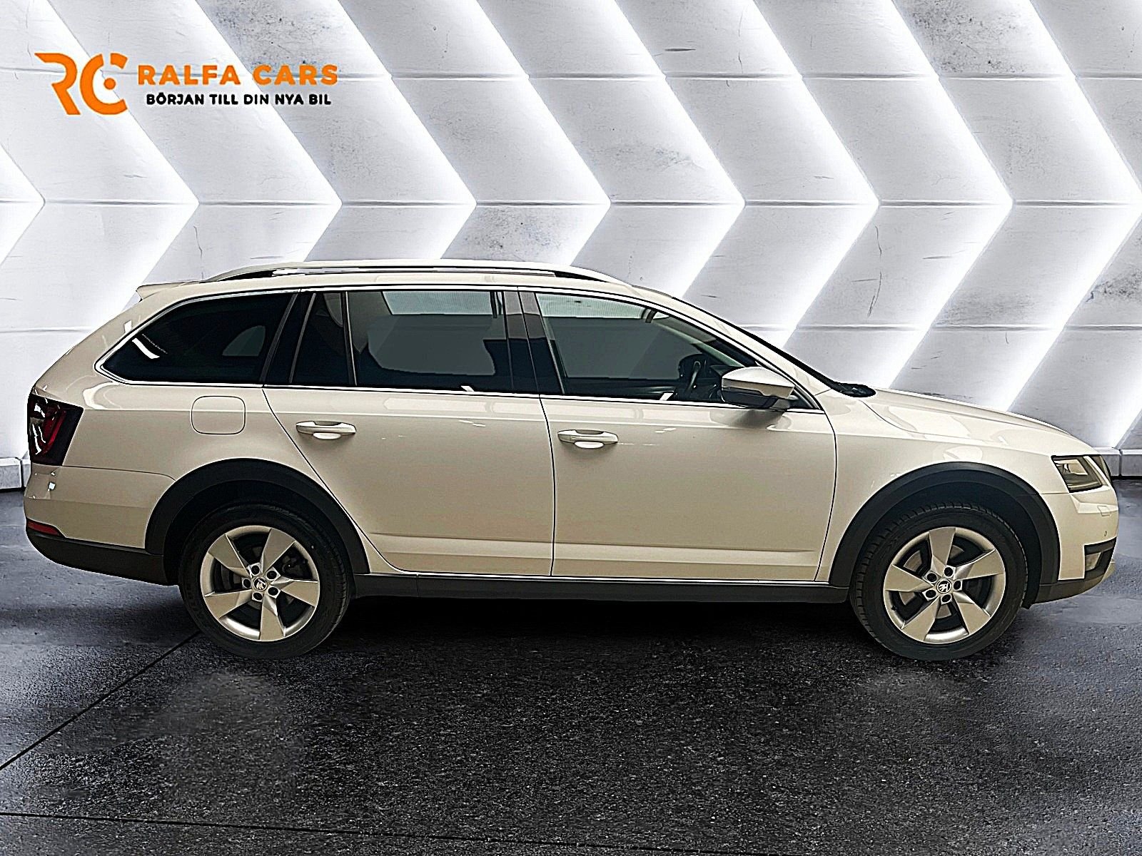 Škoda Octavia Scout 2.0 TDI SCR 4x4 DSG Sequential, 184hp, 2020