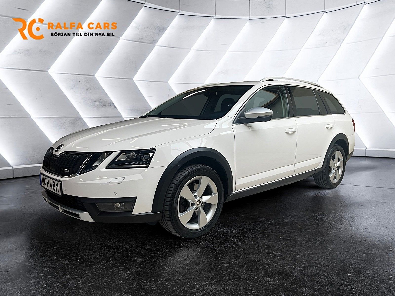 Škoda Octavia Scout 2.0 TDI SCR 4x4 DSG Sequential, 184hp, 2020