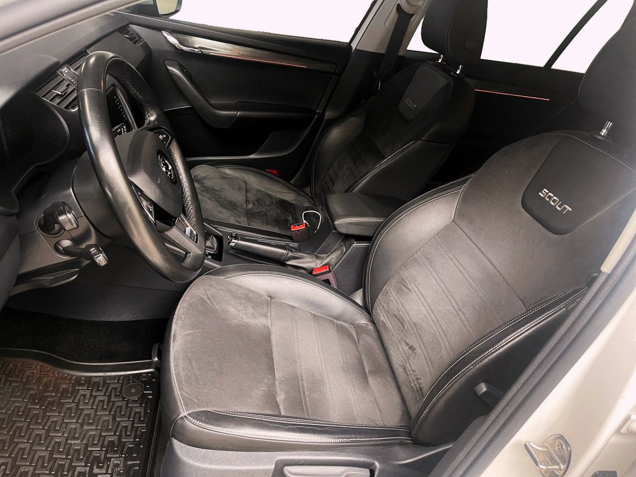 Škoda Octavia Scout 2.0 TDI SCR 4x4 DSG Sequential, 184hp, 2020