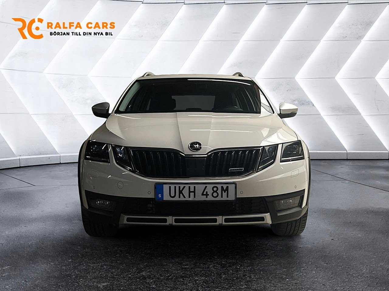 Škoda Octavia Scout 2.0 TDI SCR 4x4 DSG Sequential, 184hp, 2020