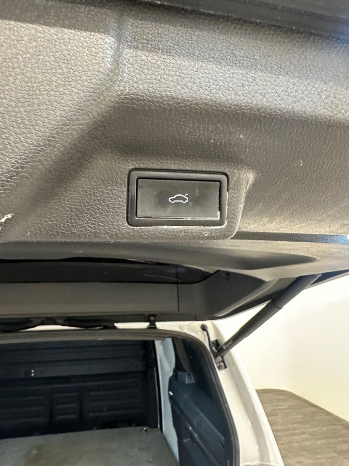 Volkswagen ID. Buzz Cargo 82 kWh, 204hk, 2023