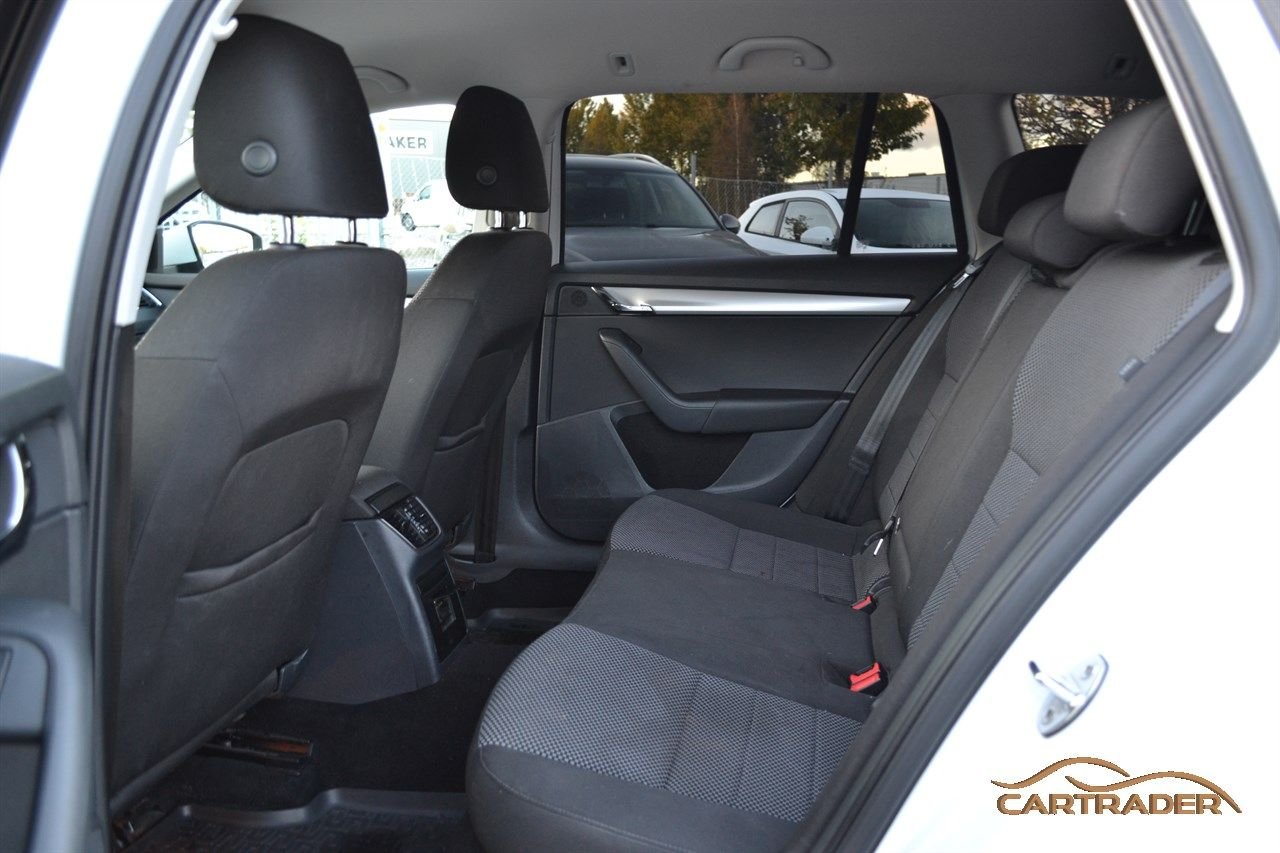 Škoda Octavia Kombi 1.6 TDI 4x4 Manuell, 105hk, 2014