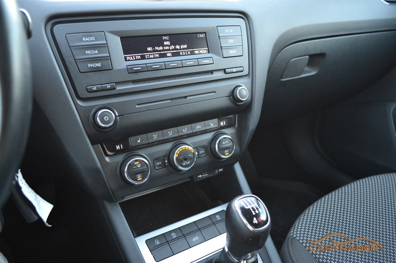 Škoda Octavia Kombi 1.6 TDI 4x4 Manuell, 105hk, 2014