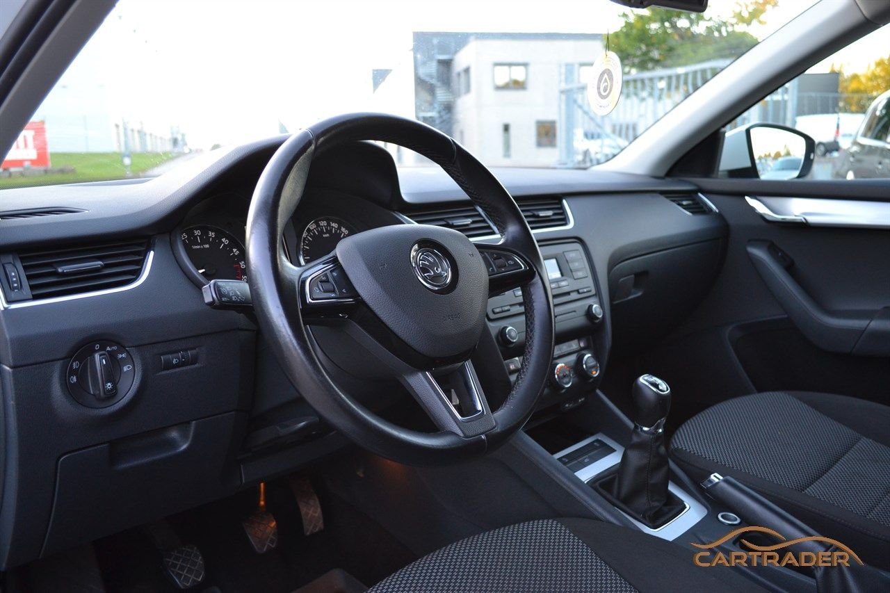 Škoda Octavia Kombi 1.6 TDI 4x4 Manuell, 105hk, 2014