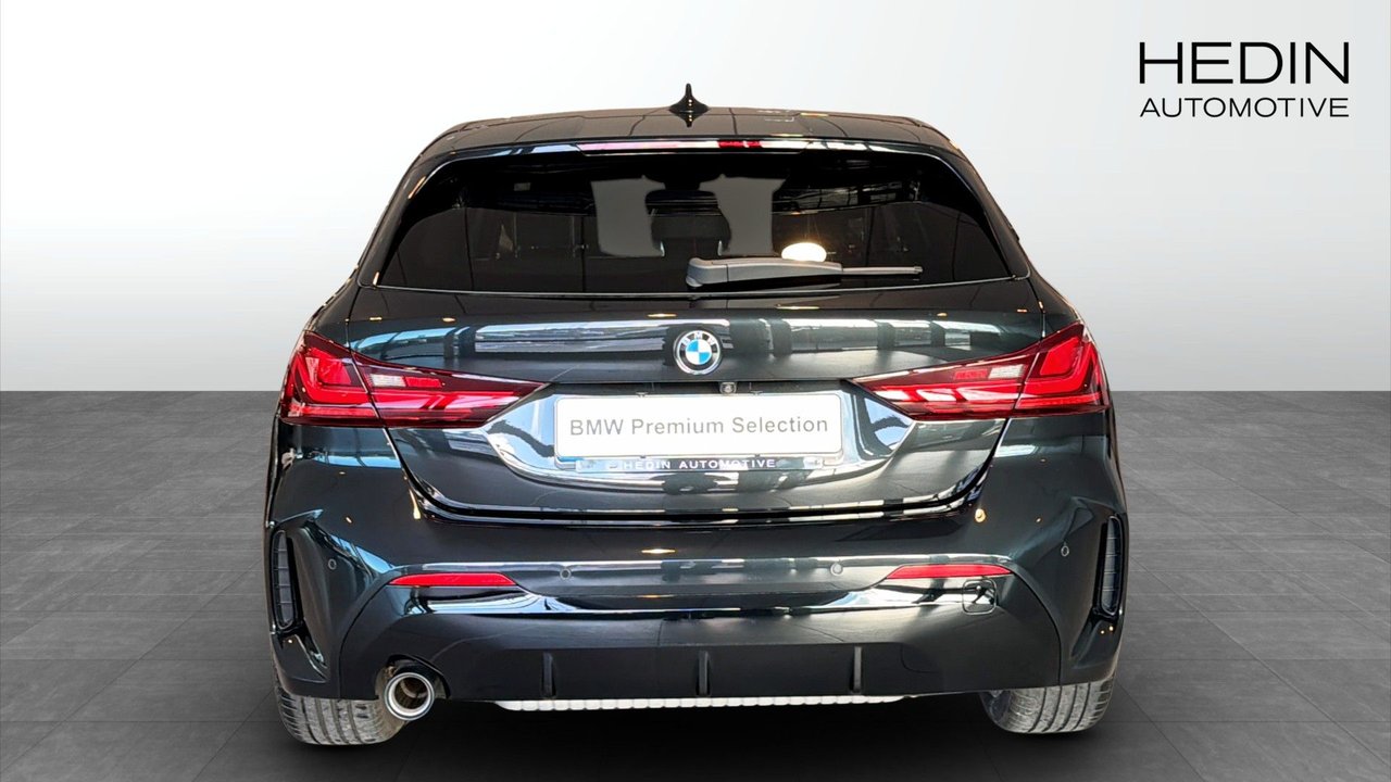 BMW 118i Steptronic, 136hk, 2023