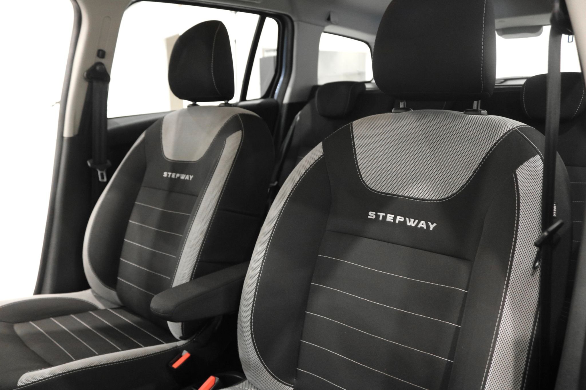 Dacia Logan MCV Stepway 0.9 TCe Manuell, 90hk, 2018
