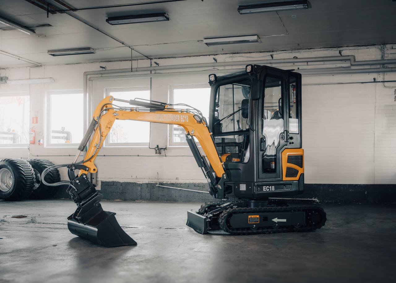 Multiloader EC18 grävare 109 ...