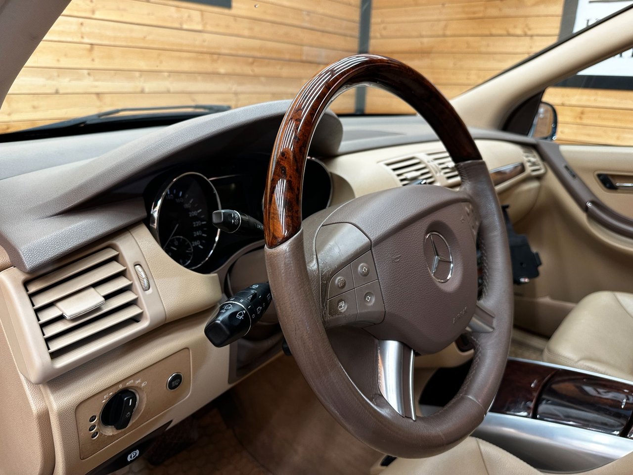 Mercedes-Benz R 500 4MATIC 7G-Tronic, 306hp, 2006