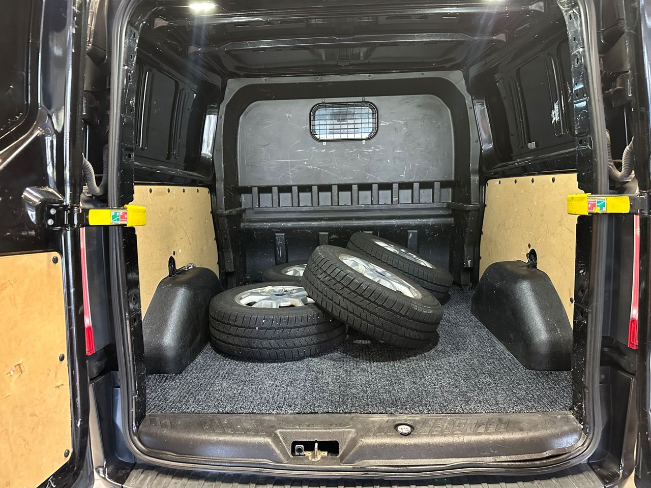 Ford Transit Custom 310 Crew Van 2.2 TDCi Manuell, 155hk, 2014