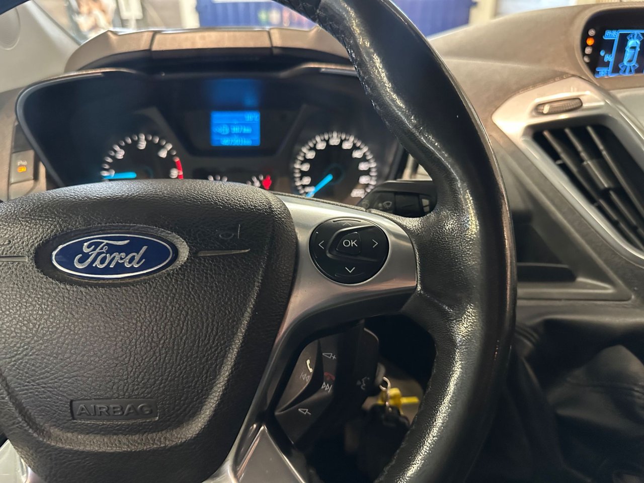 Ford Transit Custom 310 Crew Van 2.2 TDCi Manuell, 155hk, 2014