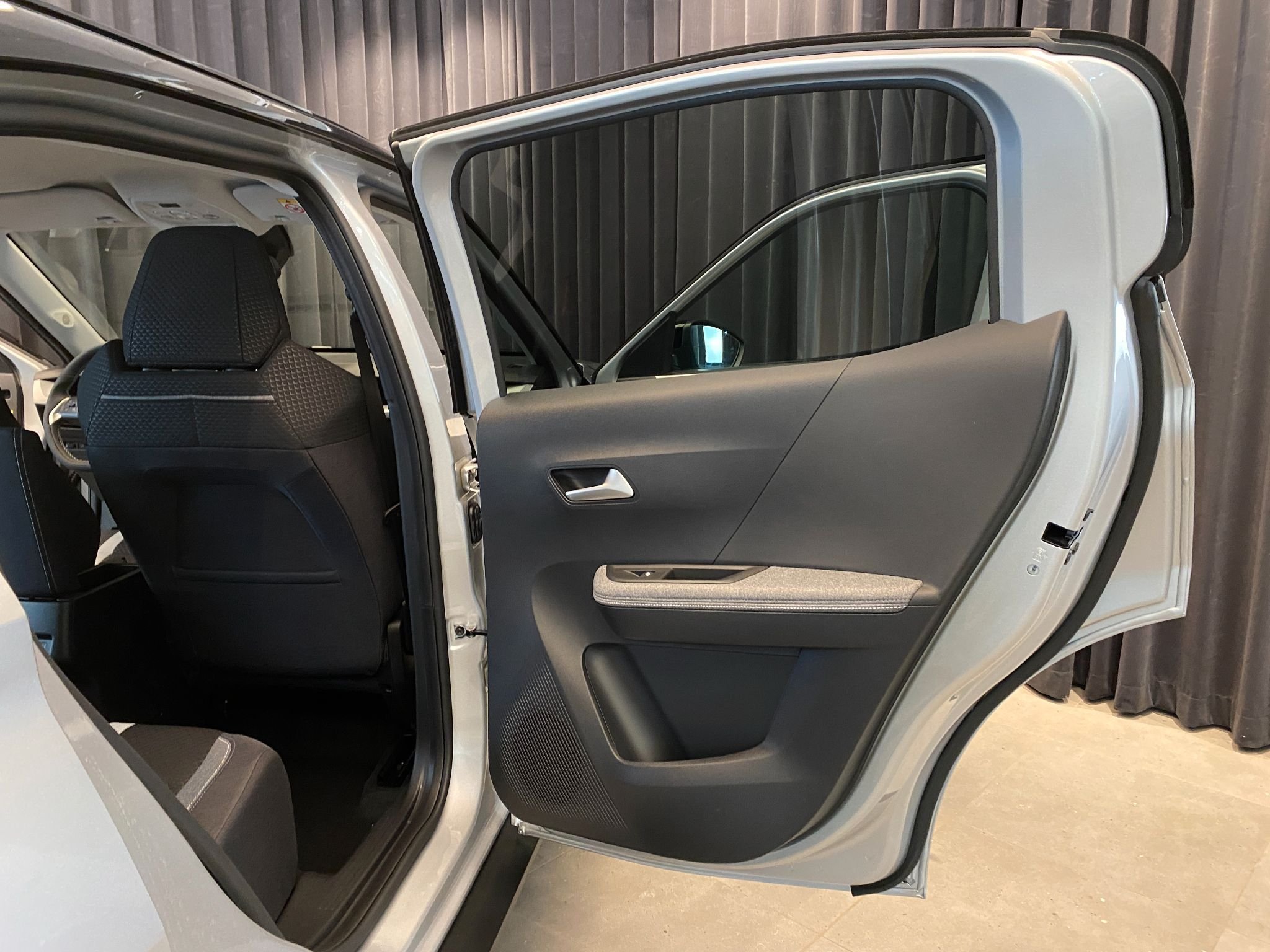 Opel Frontera Hybrid 136 eDCT, 136hk, 2025