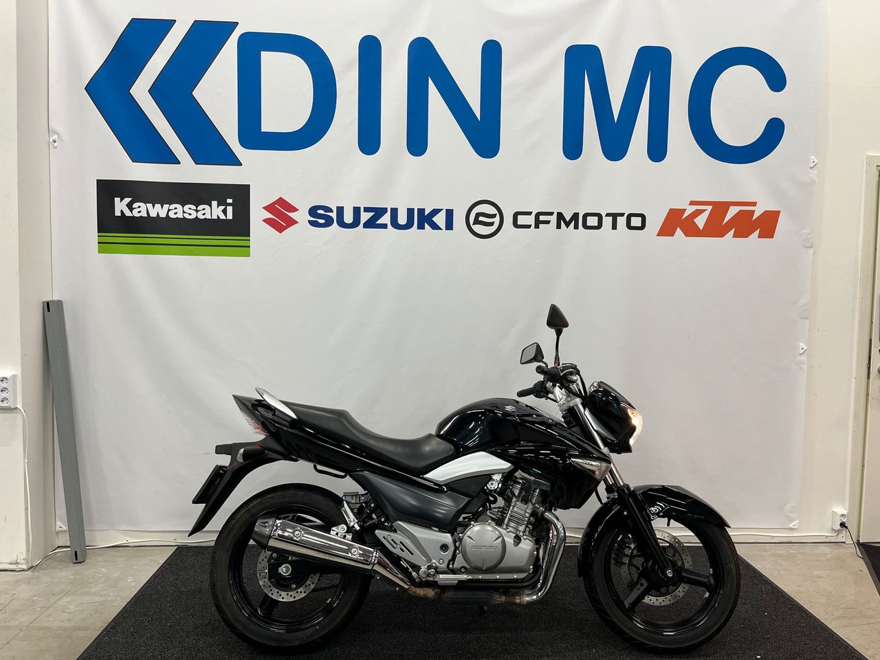 Suzuki SUZUKI GW250 Inazuma