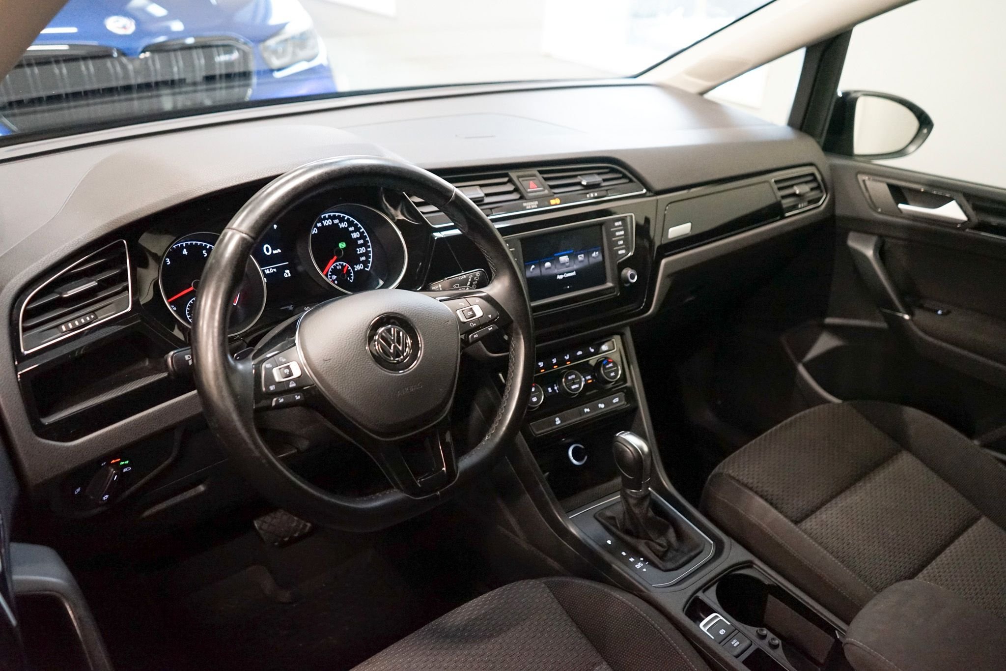 Volkswagen Touran 7-seater 1.4 TSI BMT DSG Sequential, 150hp, 2017