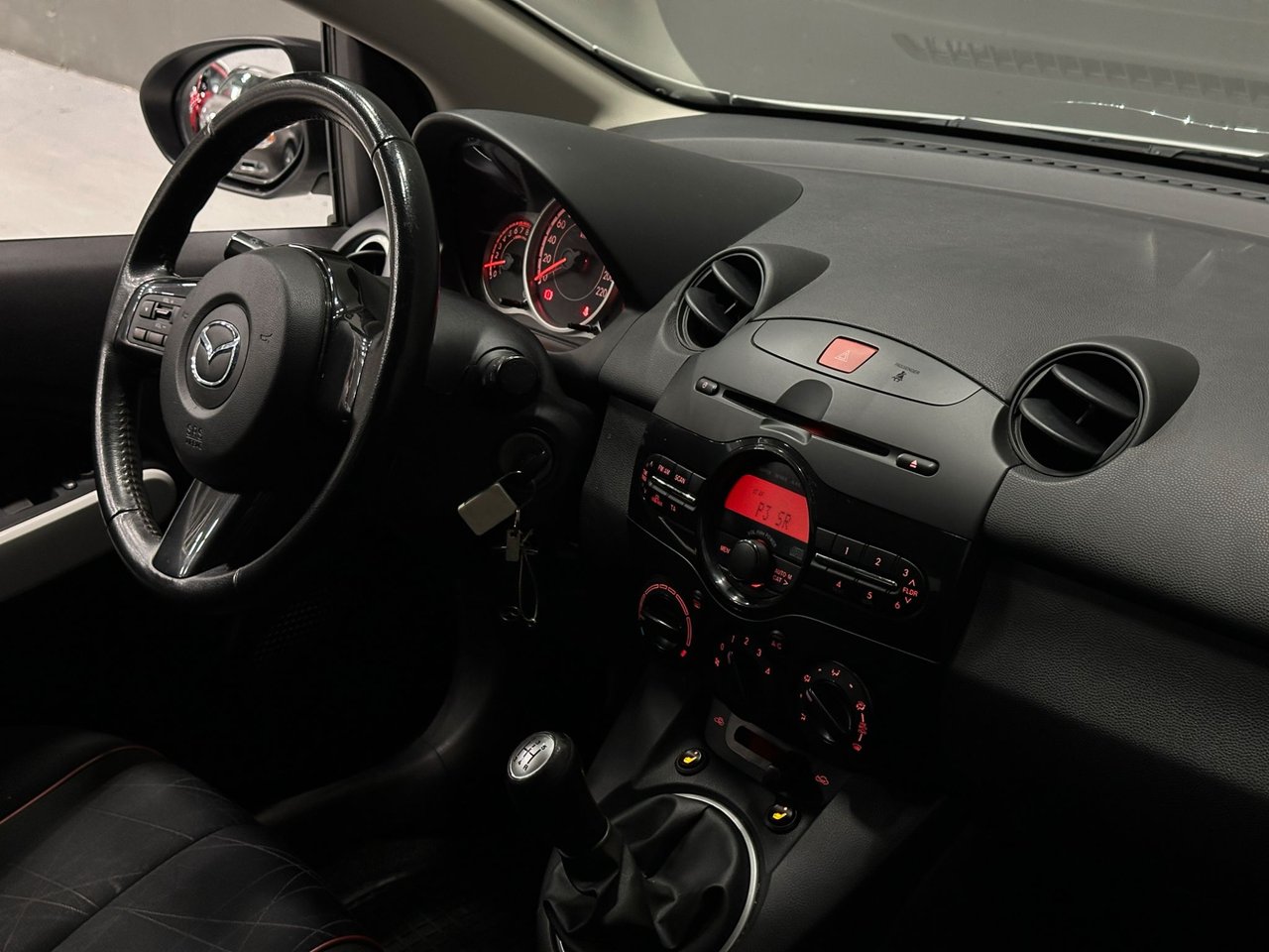 Mazda 2 5-dörrar 1.3 MZR Manuell, 84hk, 2014