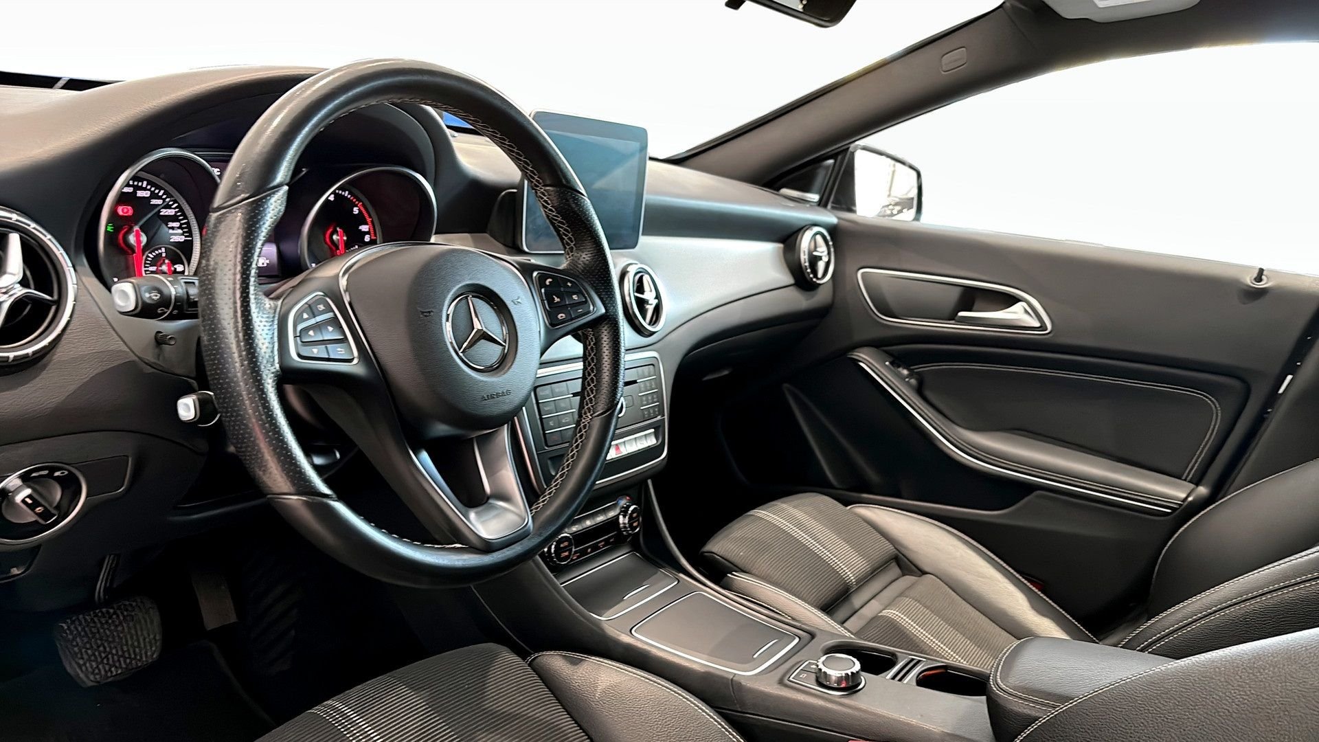 Mercedes-Benz CLA 200 d Shooting Brake 4MATIC 7G-DCT, 136ps, 2018