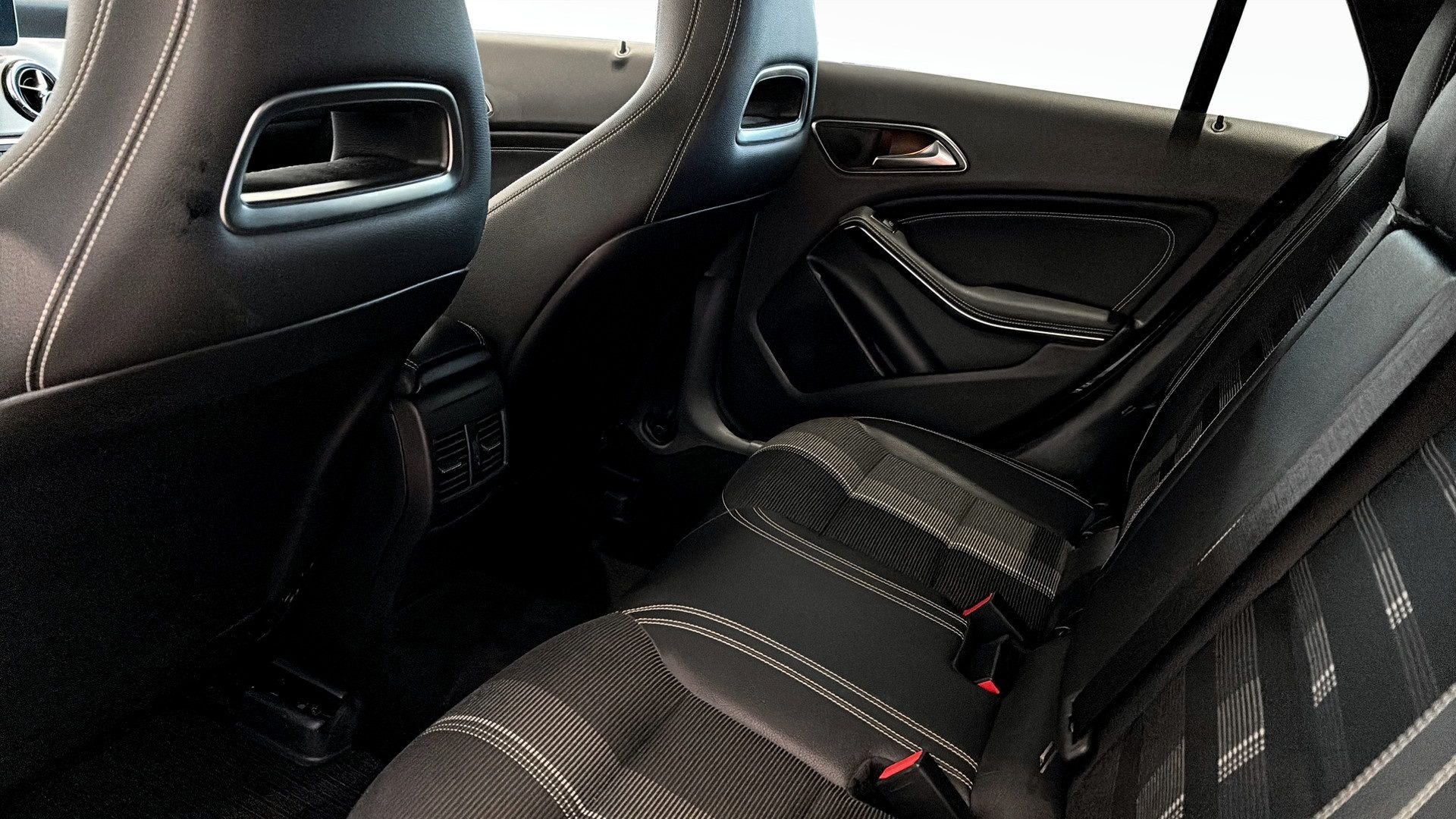 Mercedes-Benz CLA 200 d Shooting Brake 4MATIC 7G-DCT, 136ps, 2018