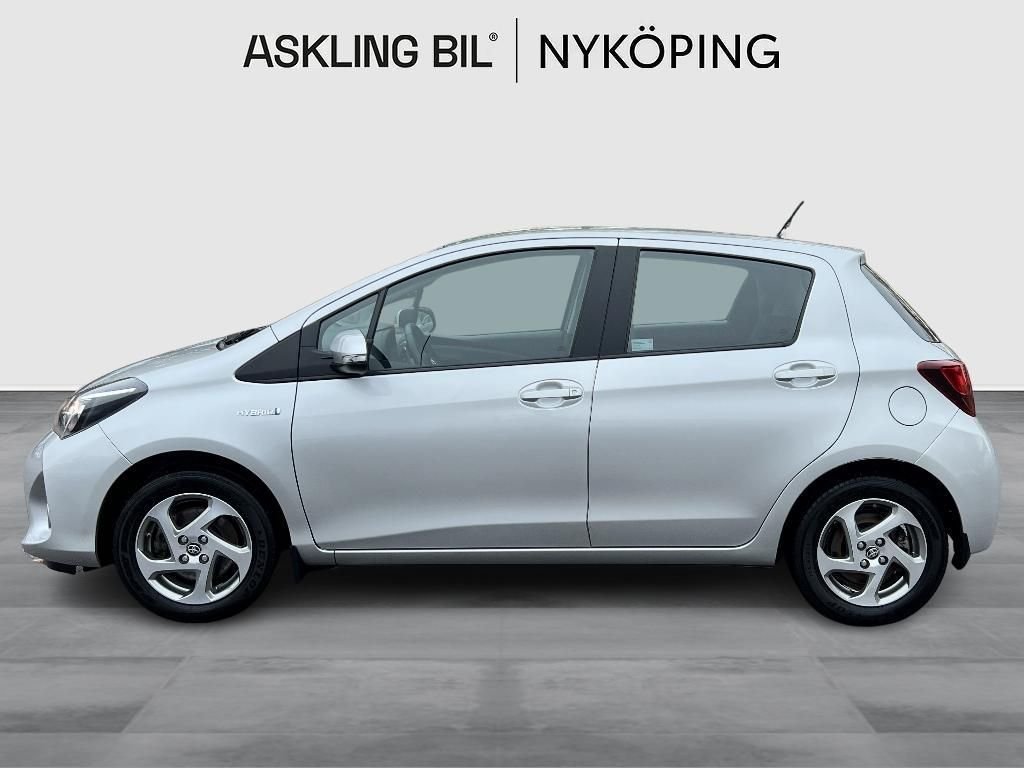 Toyota Yaris Hybrid e-CVT, 101hp, 2016