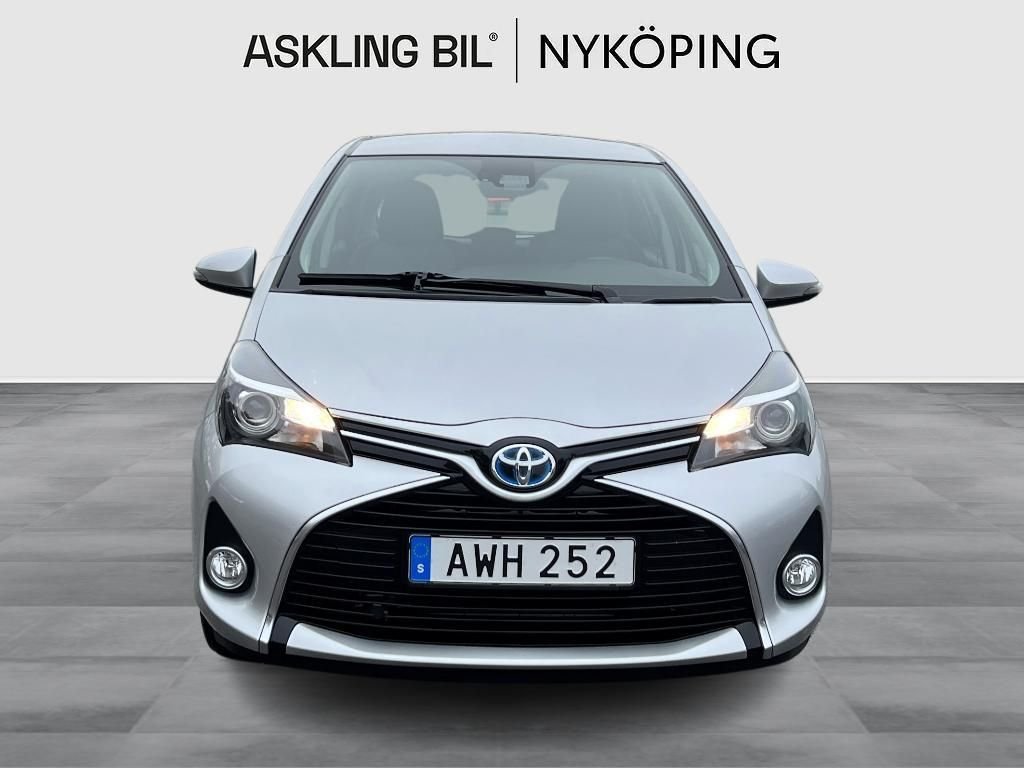 Toyota Yaris Hybrid e-CVT, 101hp, 2016