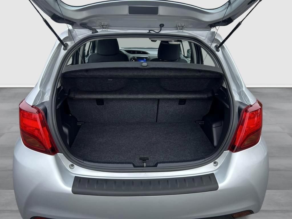 Toyota Yaris Hybrid e-CVT, 101hp, 2016