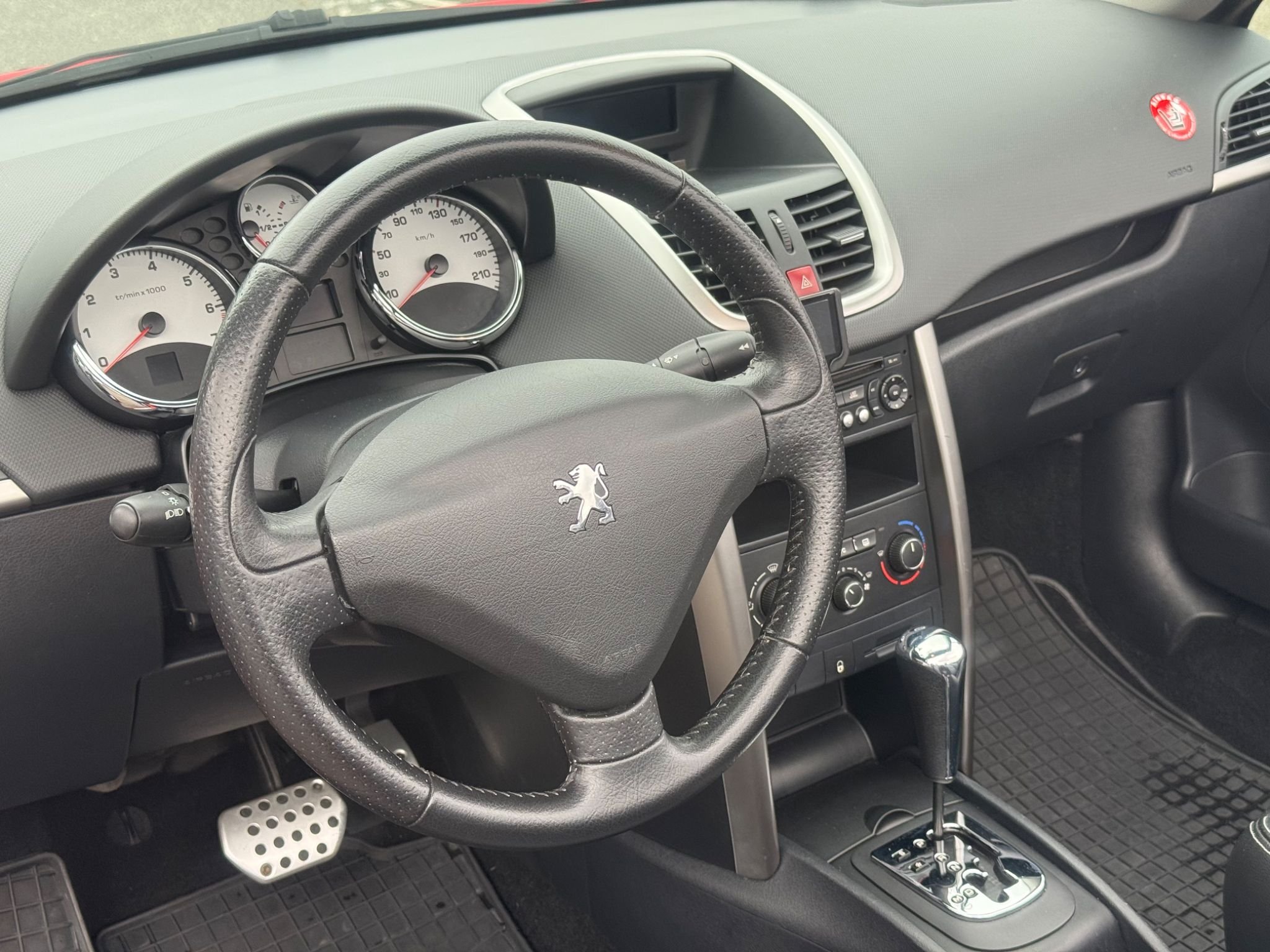 Peugeot 207 CC 1.6 VTi Automatic, 4-trinn, 120hk, 2011