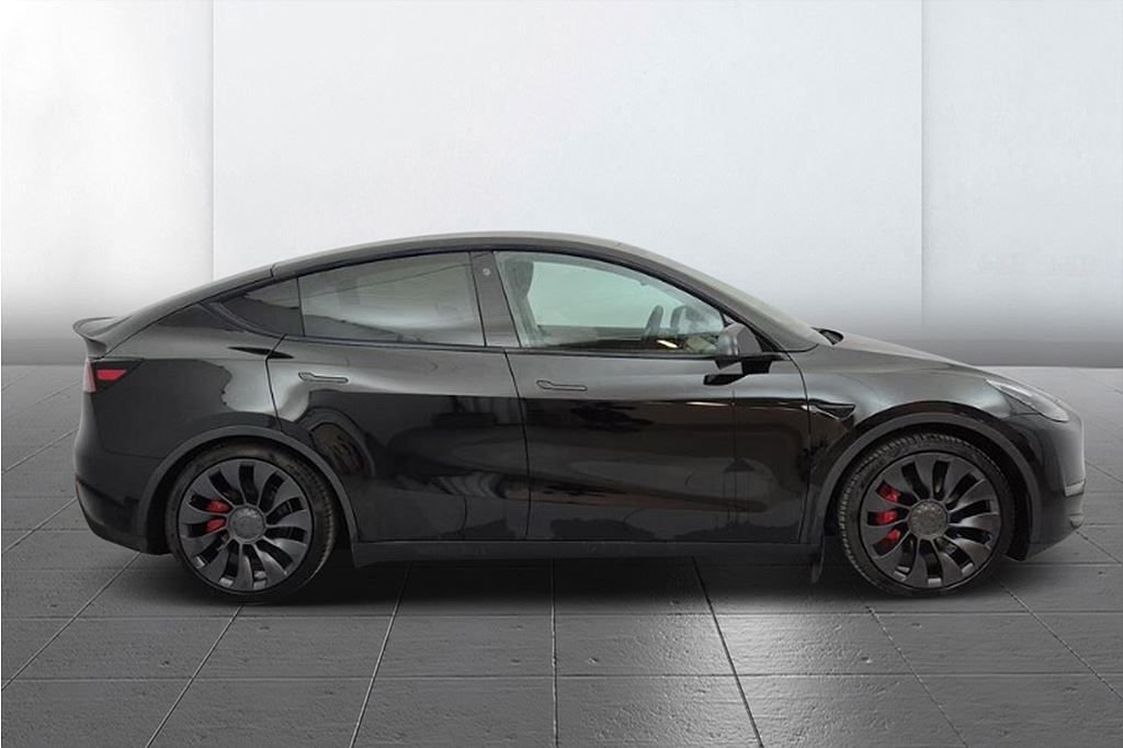 Tesla Model Y Performance, 534hp, 2024