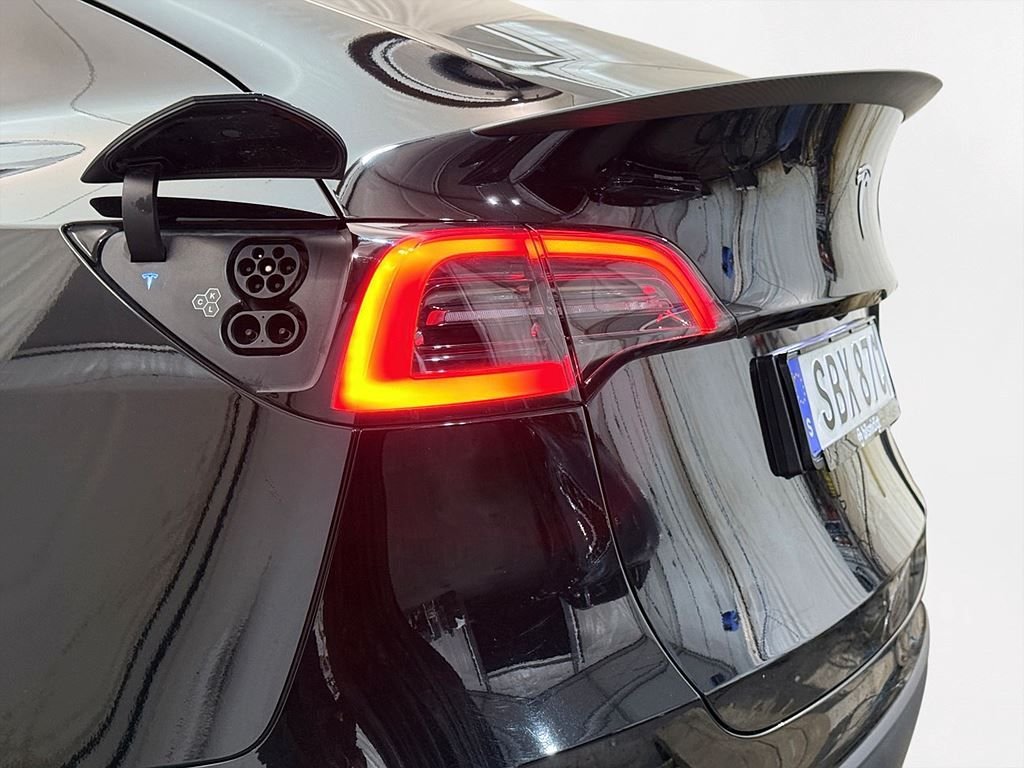 Tesla Model Y Performance, 534hp, 2024